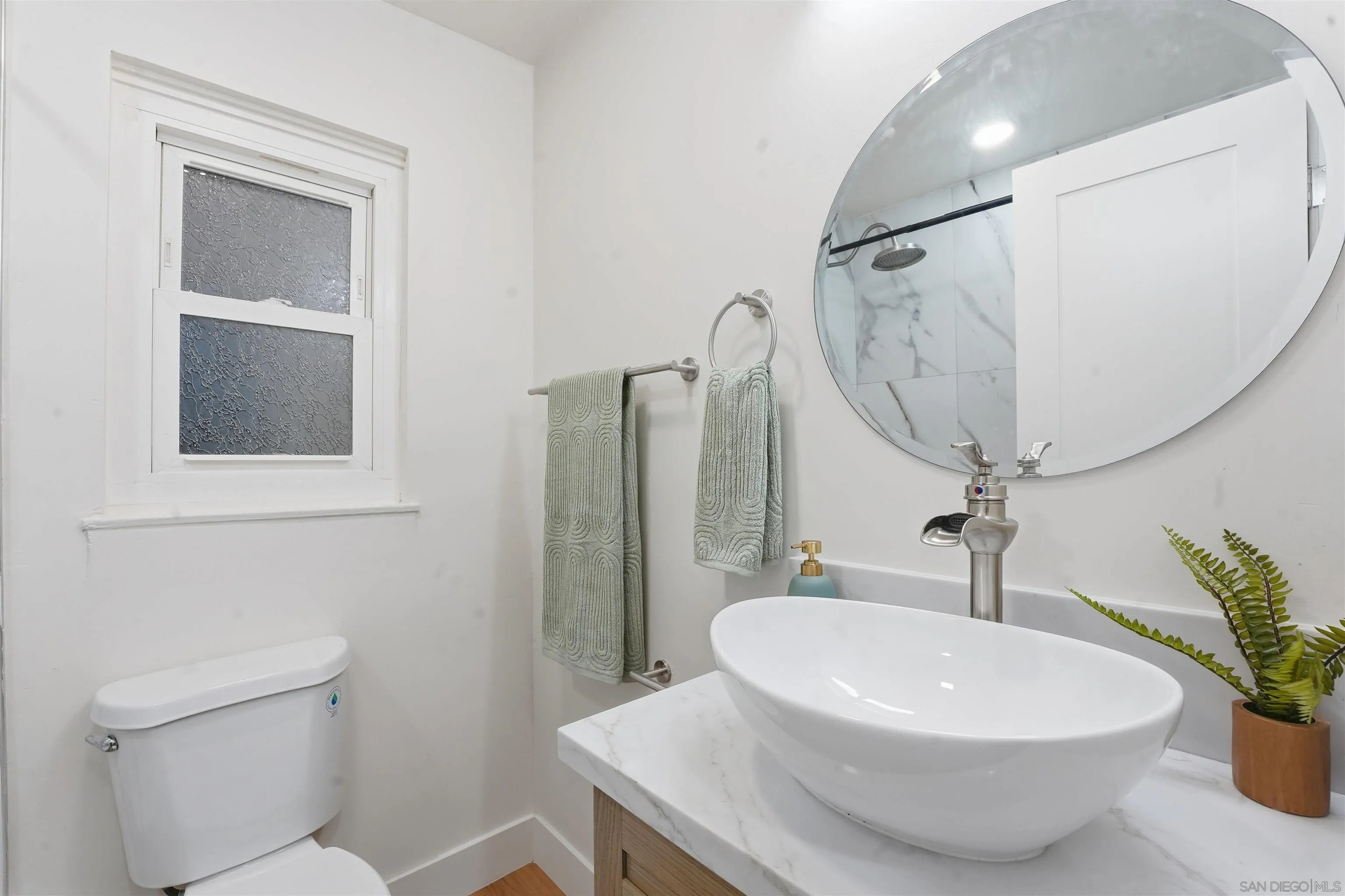 https://cdn.realtyfeed.com/cdn/127/260002381/05fbb9ae32a9545d1dccfa56435051f4.webp