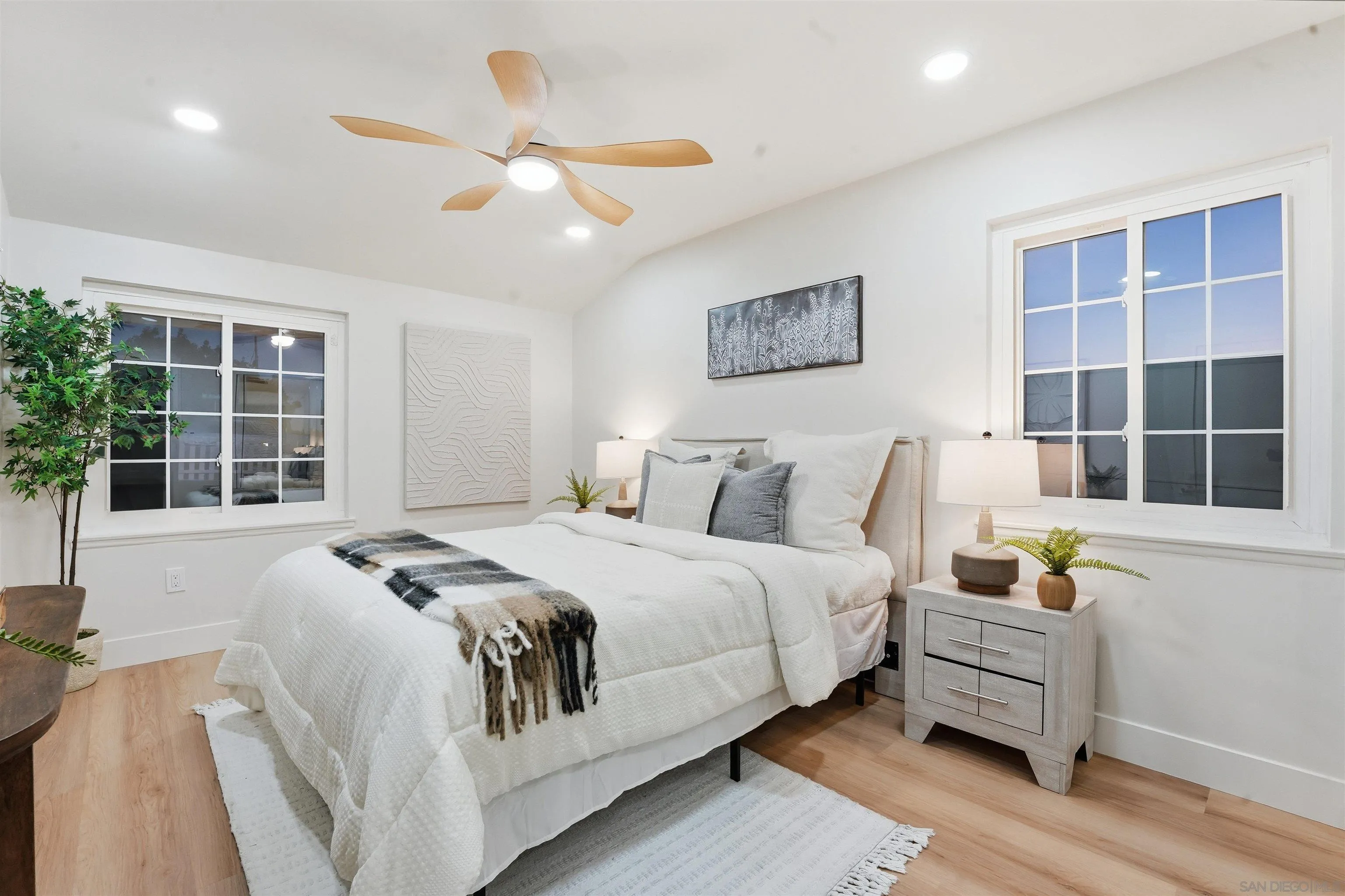 https://cdn.realtyfeed.com/cdn/127/260002381/99f57abcbe1f567caaa572bf40589bf0.webp