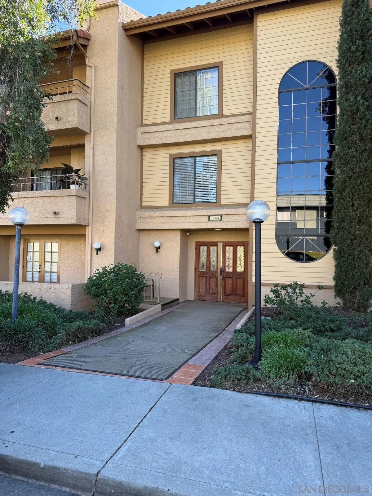 Photo #1: 260002384 Listing: Photo #1