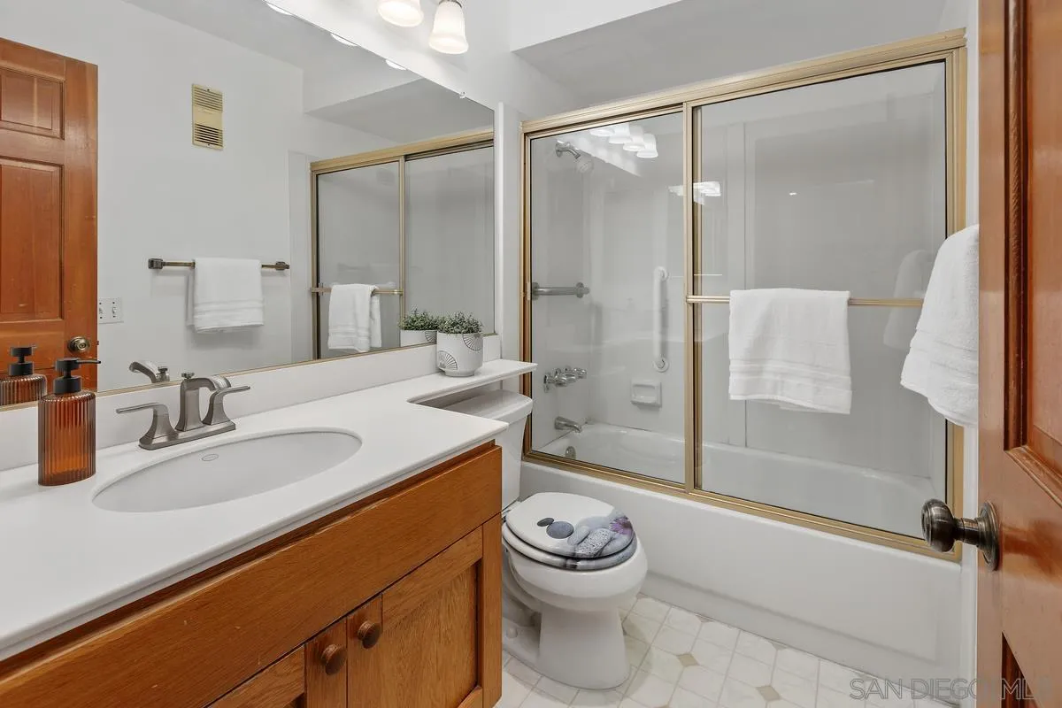 https://cdn.realtyfeed.com/cdn/127/260002385/2bcbdc4c991b9a8591a67862b8c7a402.webp