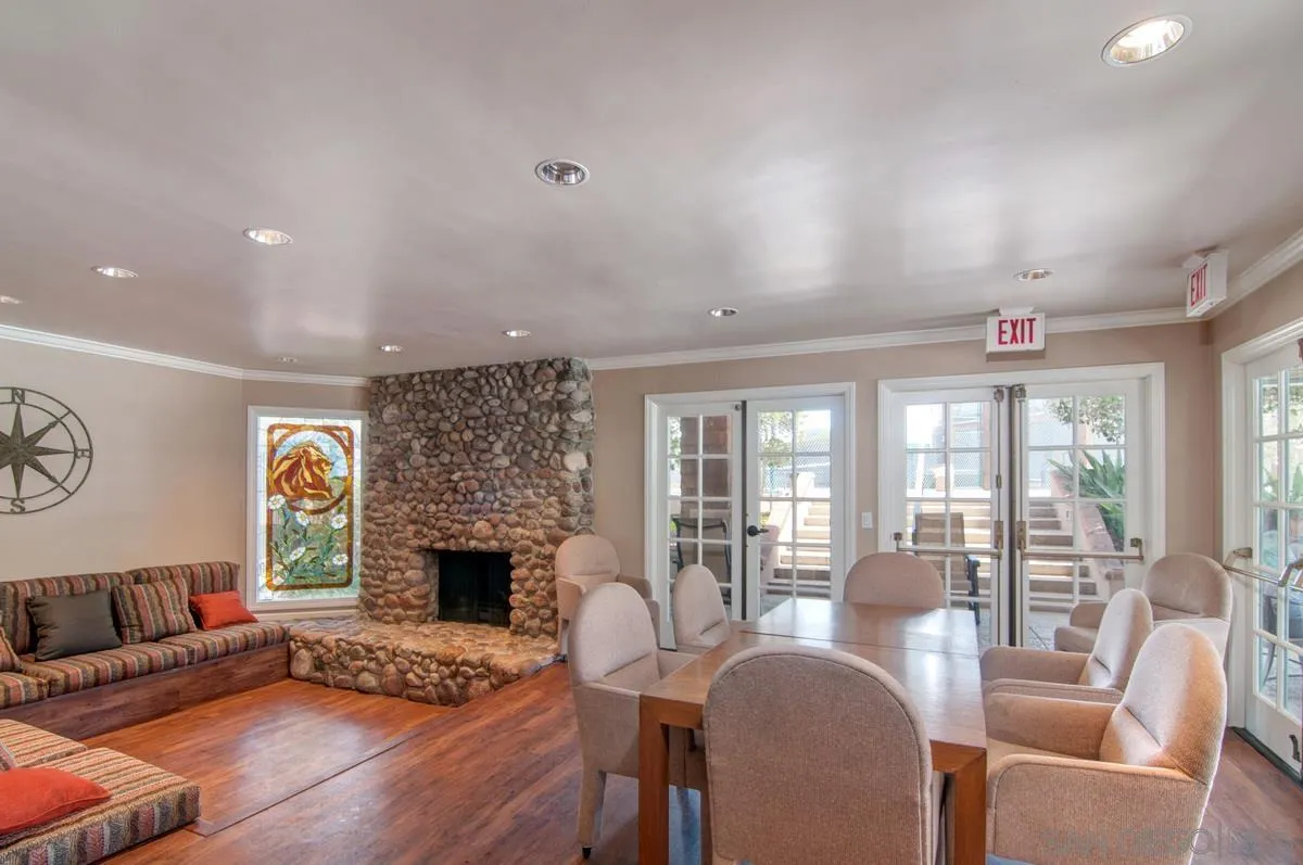https://cdn.realtyfeed.com/cdn/127/260002385/a1a509f7ba91310adfbba99a1c6ef3b3.webp