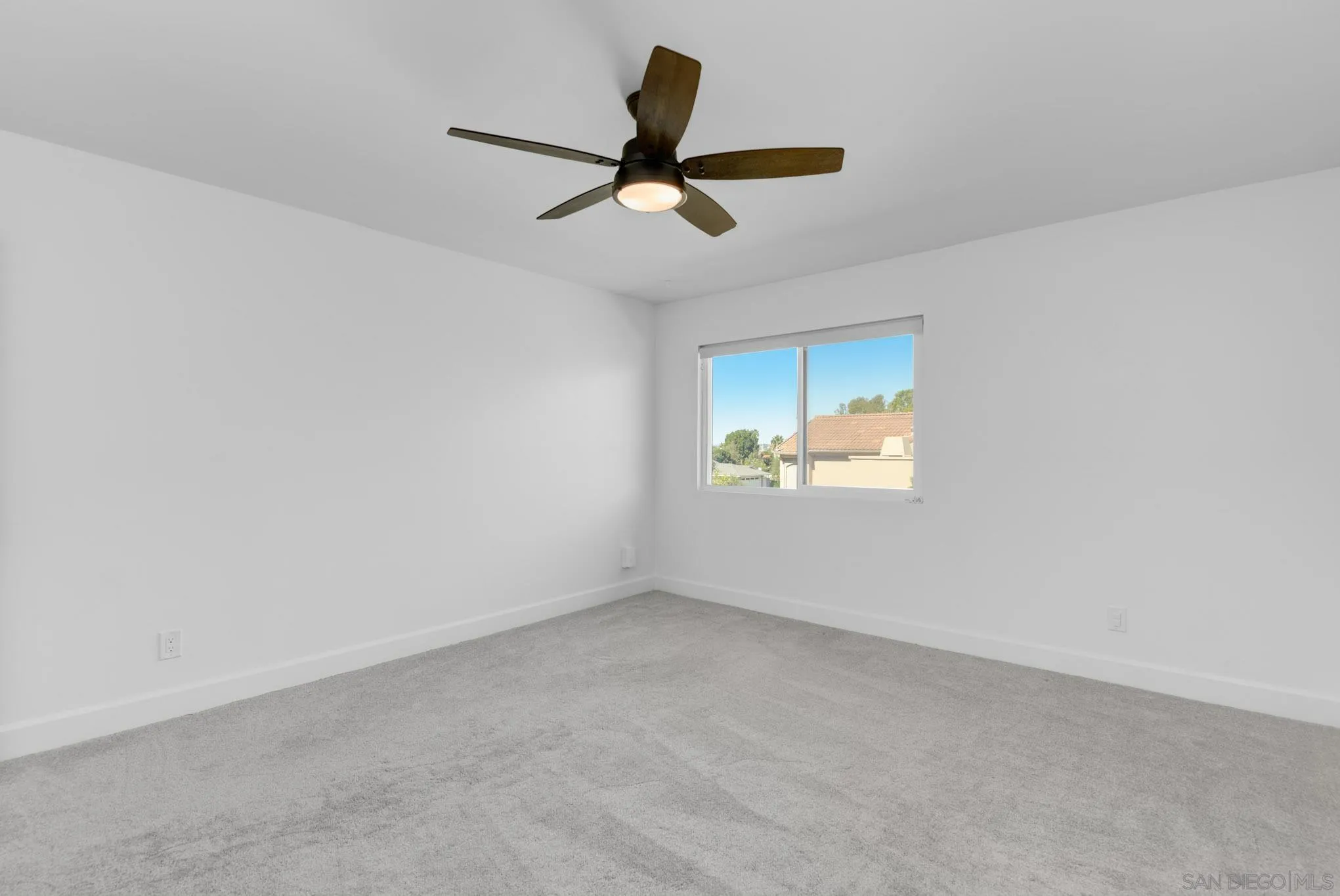 https://cdn.realtyfeed.com/cdn/127/260002386/5f536618ad7ec6118c62233dd97d3565.webp
