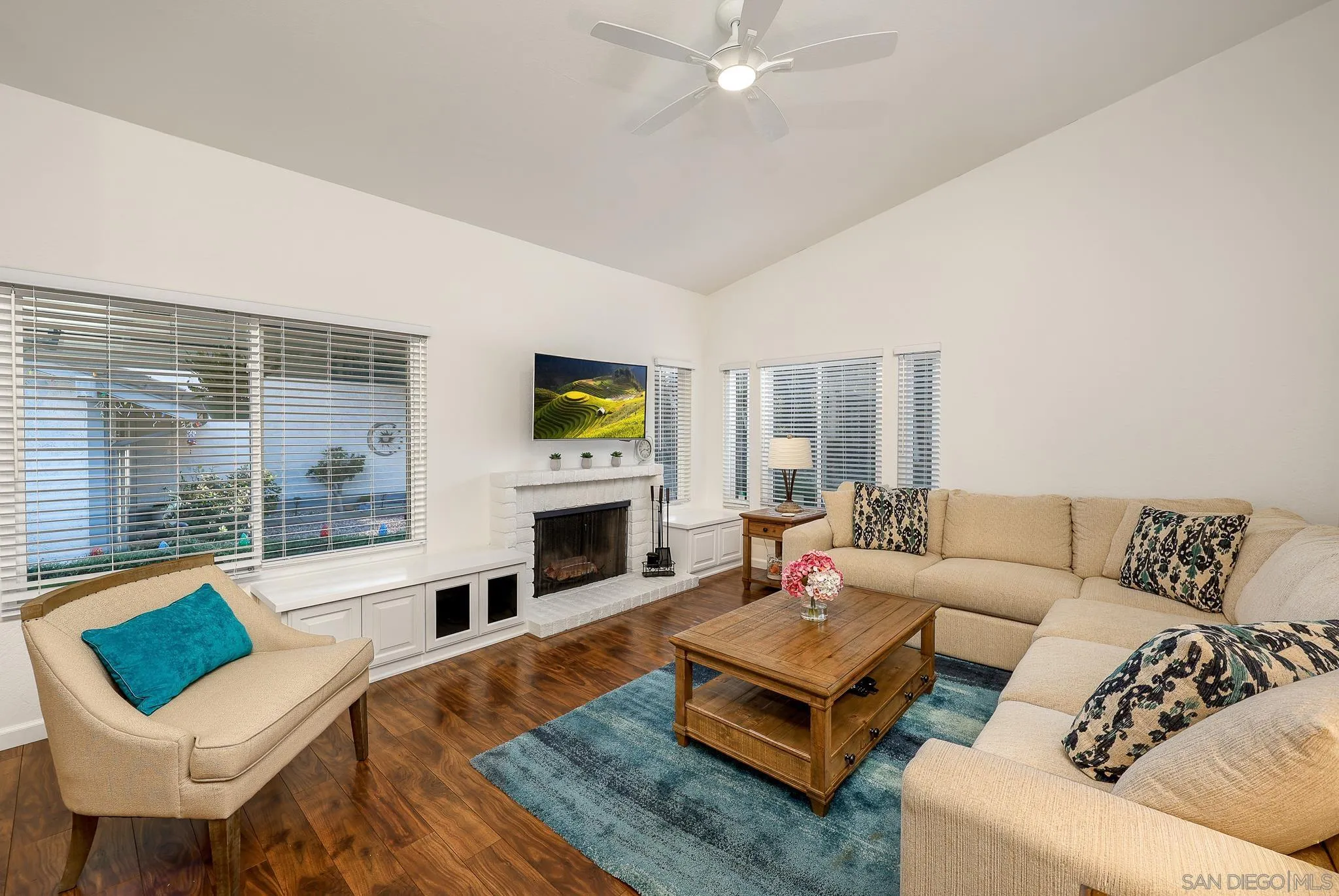 https://cdn.realtyfeed.com/cdn/127/260002389/3906e146d845cd230846863bc8142355.webp
