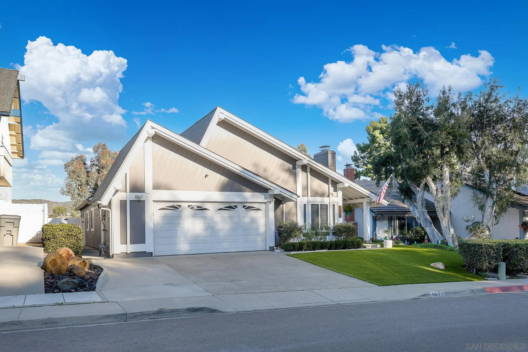 https://cdn.realtyfeed.com/cdn/127/260002389/530e487ed1c61f5d4f484dc13b9f264c.webp