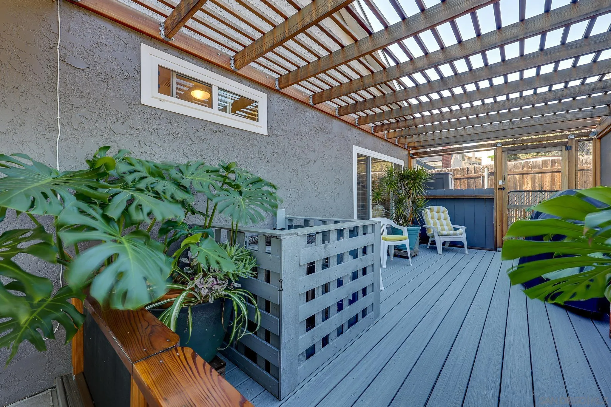 https://cdn.realtyfeed.com/cdn/127/260002389/923a7c62e3a13778eed30dd603482a49.webp
