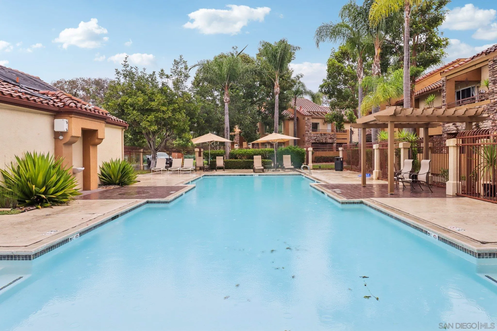 https://cdn.realtyfeed.com/cdn/127/260002390/33b2837140b2388551ae5681859fe8c1.webp