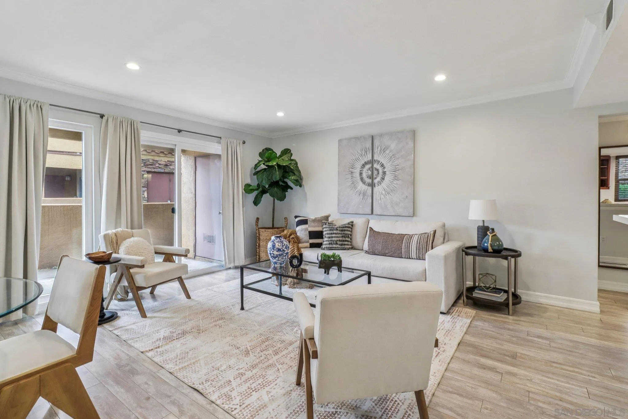 https://cdn.realtyfeed.com/cdn/127/260002390/41c2e42443669f8381bda48dcda521a1.webp
