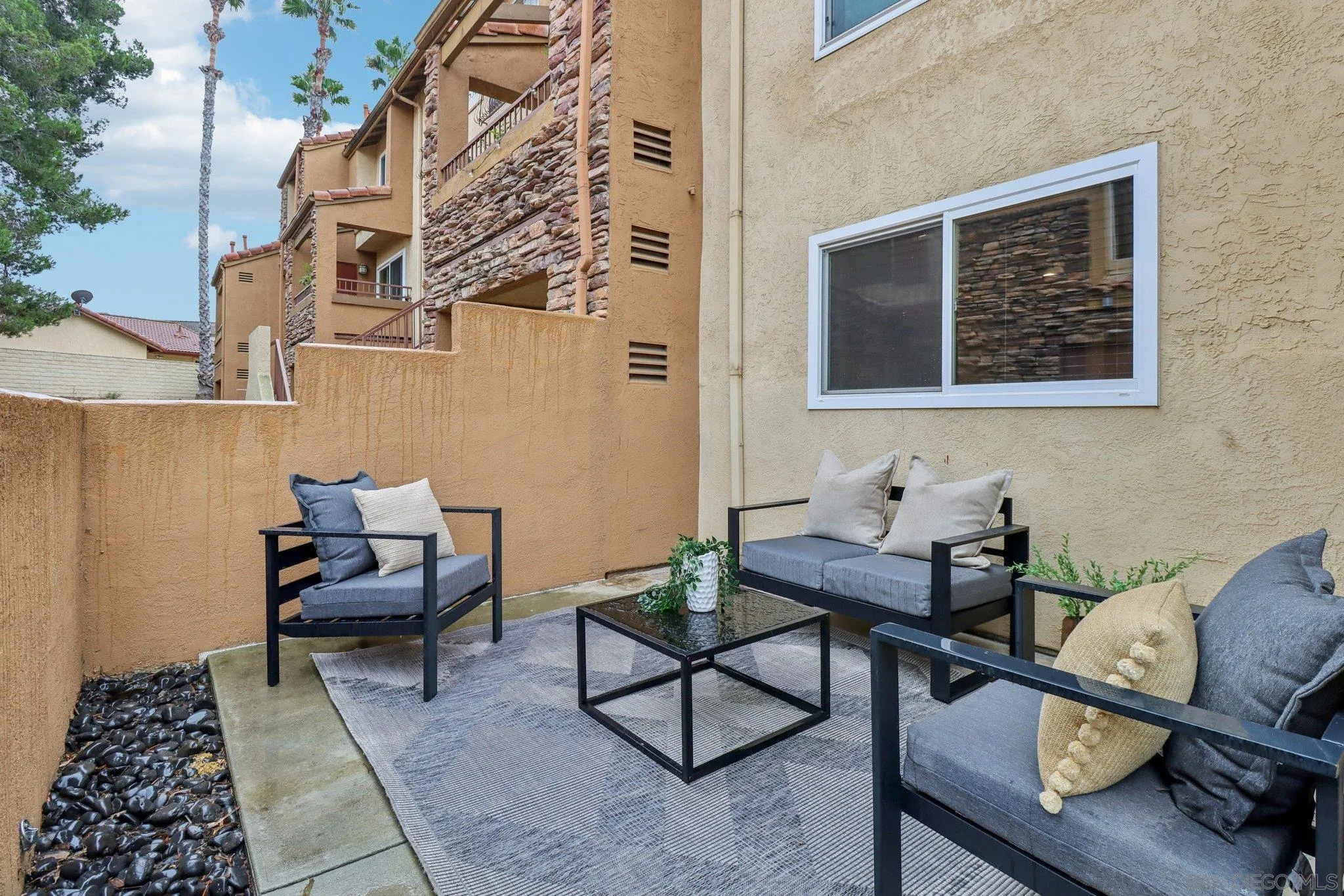 https://cdn.realtyfeed.com/cdn/127/260002390/816c6bab50e49a91c27d7362e403c087.webp