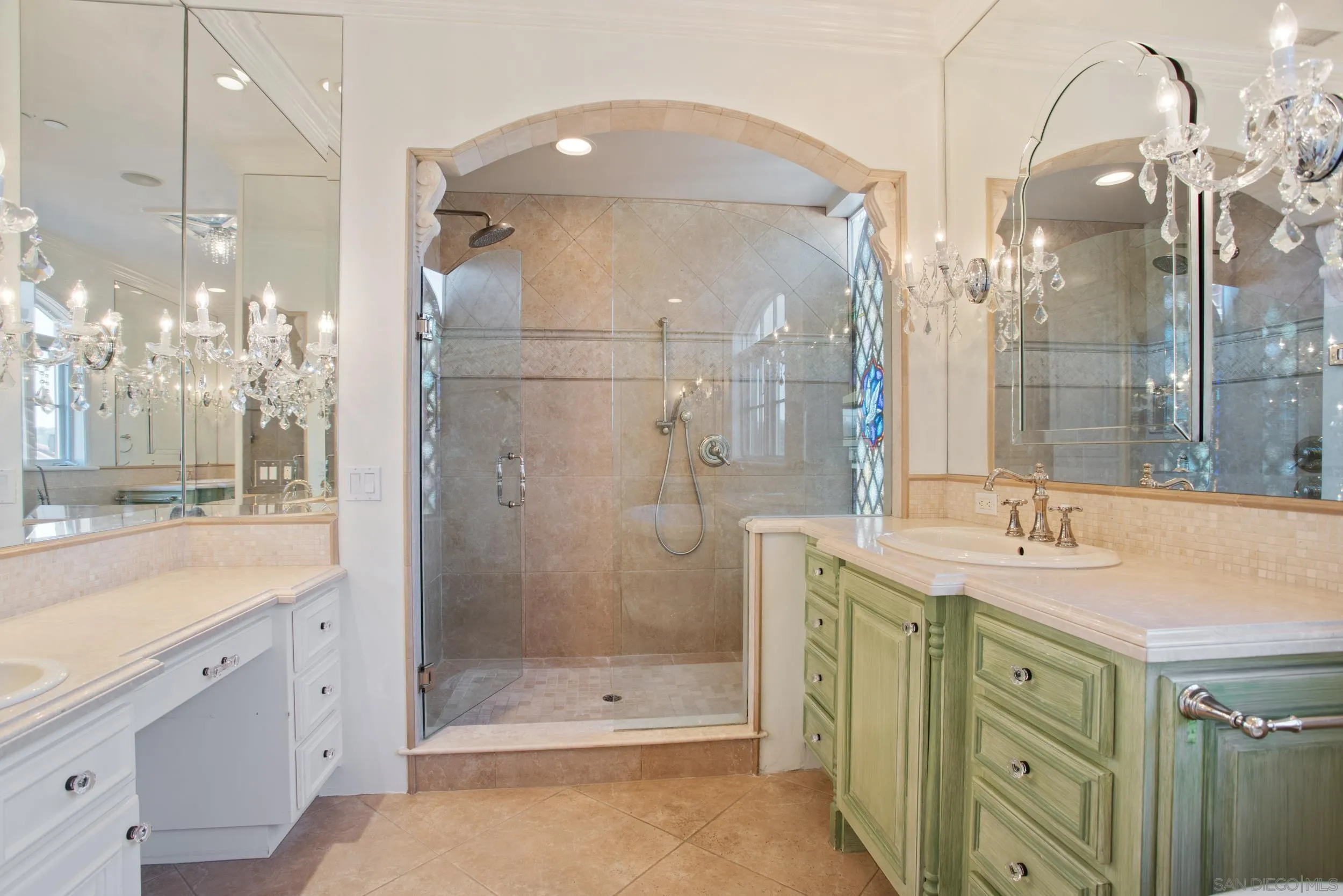 https://cdn.realtyfeed.com/cdn/127/260002393/1577ae85084257a9bc863903d532f954.webp