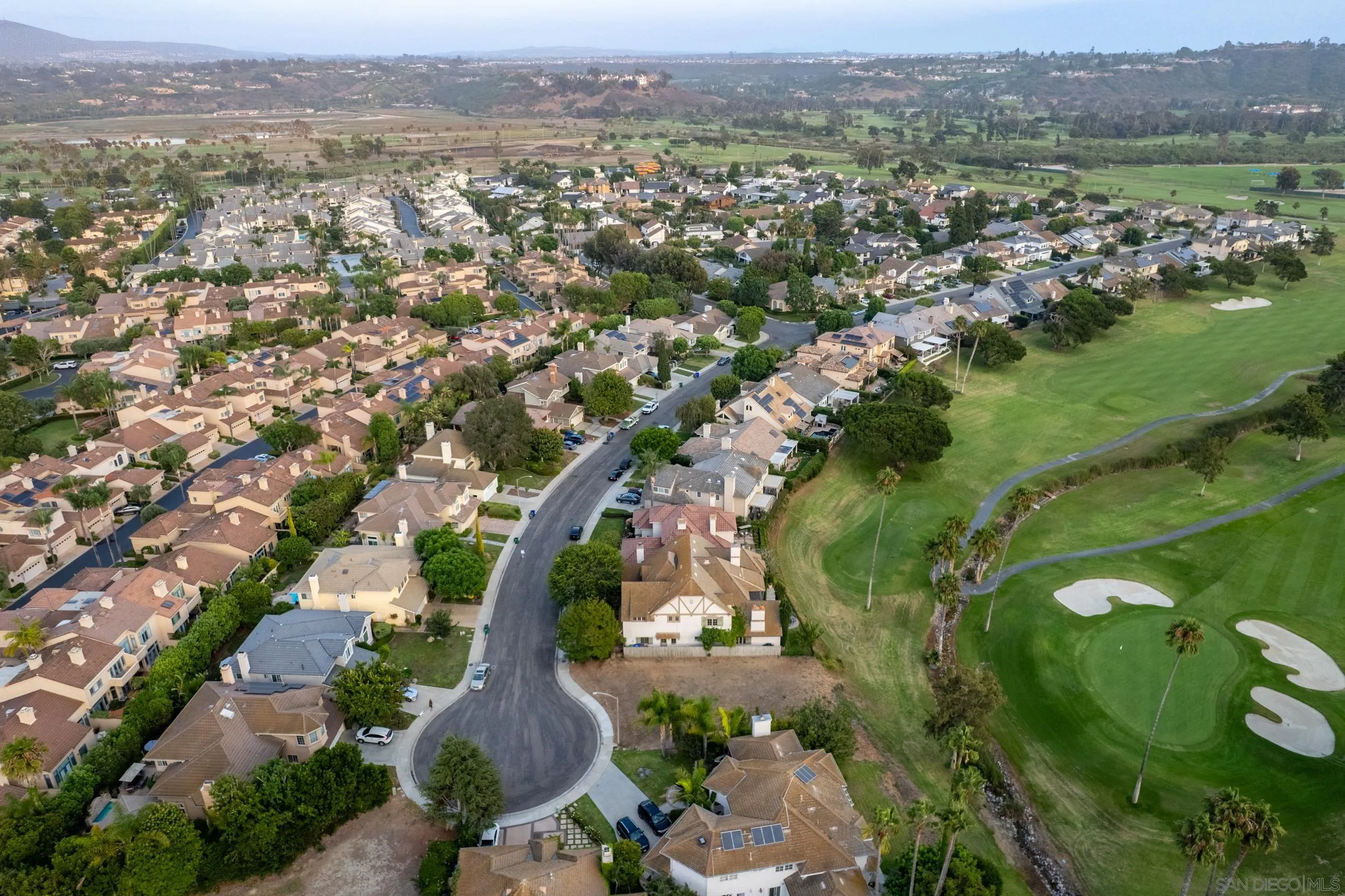 https://cdn.realtyfeed.com/cdn/127/260002393/53a335fb7bd12d07f4bcc56ae772730c.webp