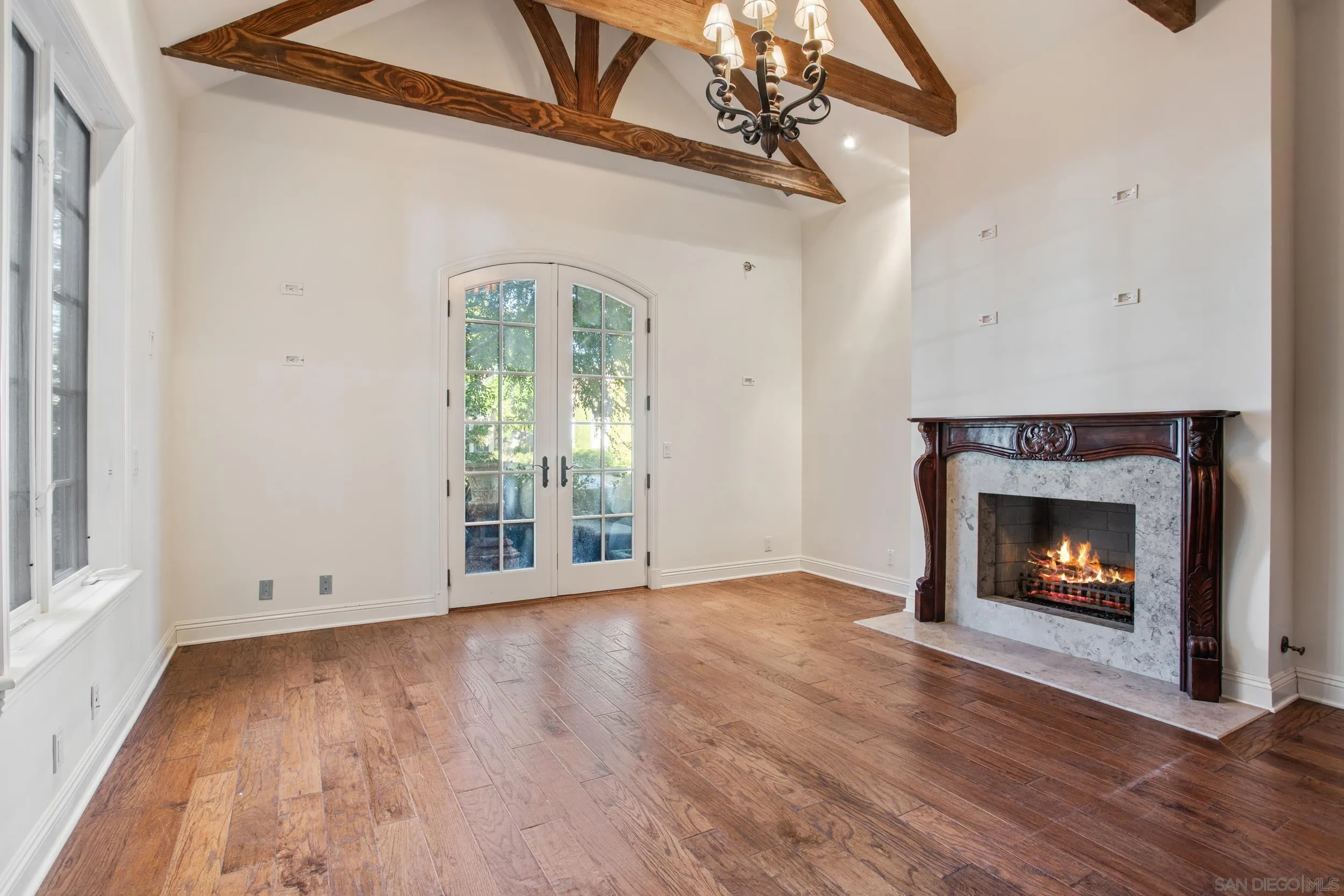 https://cdn.realtyfeed.com/cdn/127/260002393/af226511981833c088fb3efa6322039c.webp