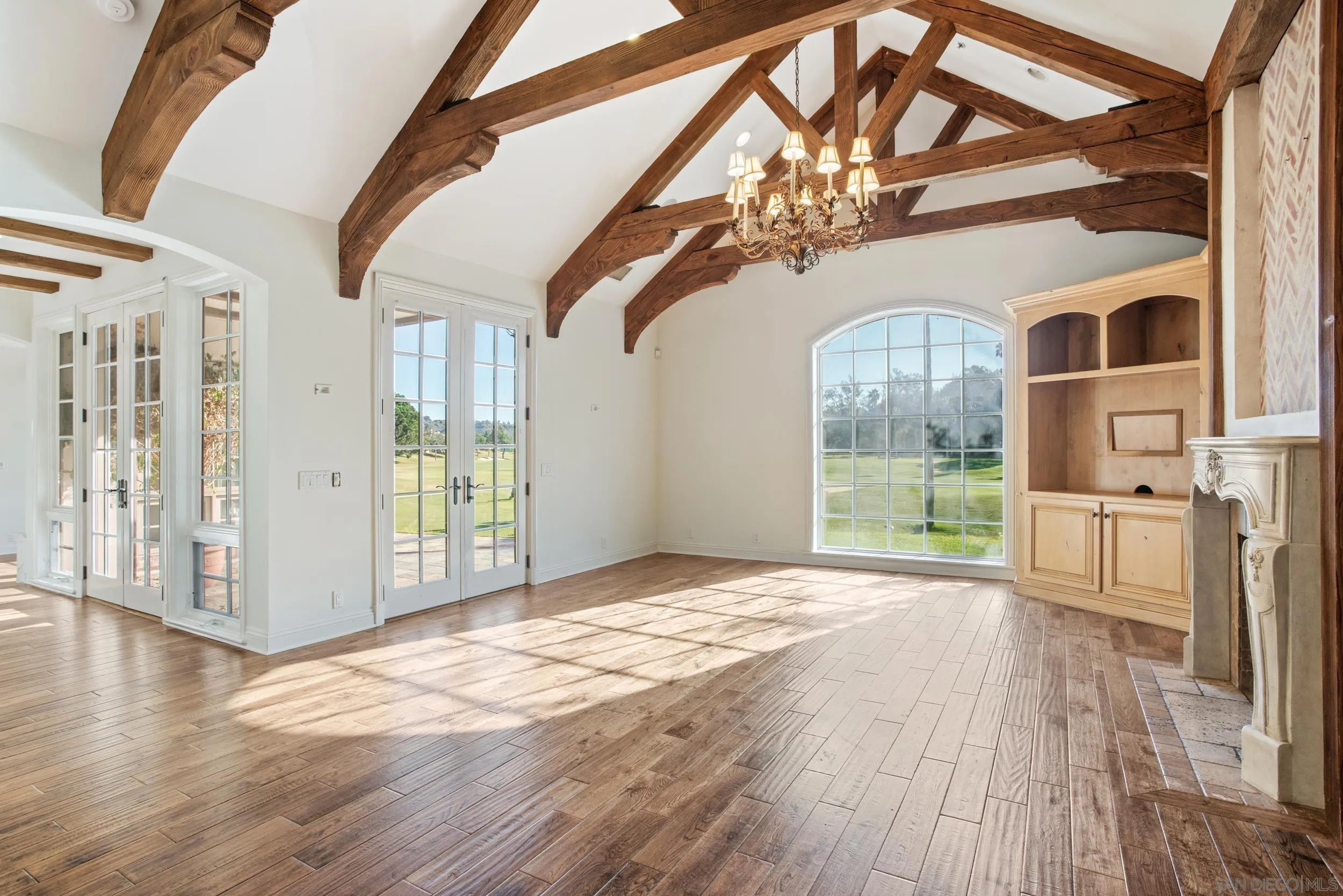 https://cdn.realtyfeed.com/cdn/127/260002393/f18ba0a787cf9bab85436dc361705c2b.webp