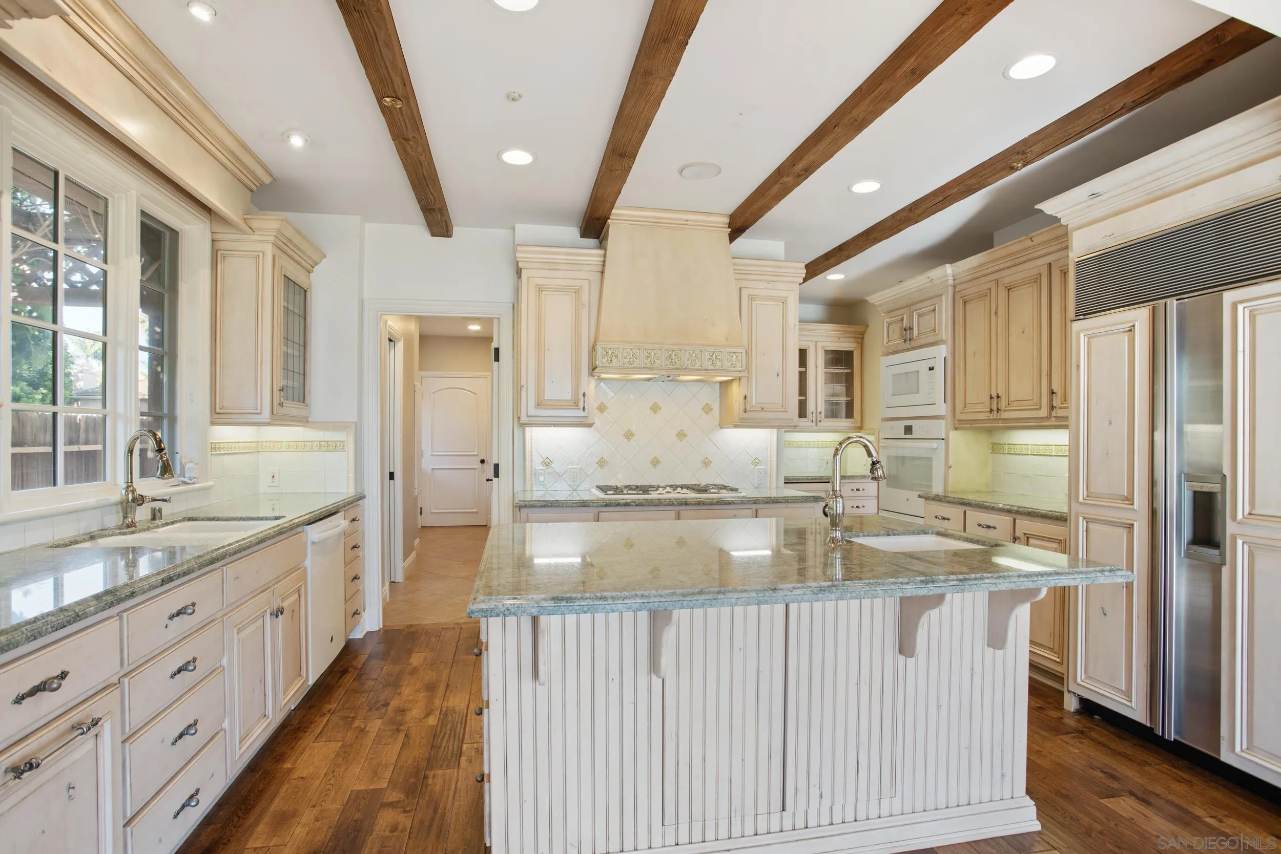 https://cdn.realtyfeed.com/cdn/127/260002393/f271f126ed0577aaf81847c570a8be79.webp