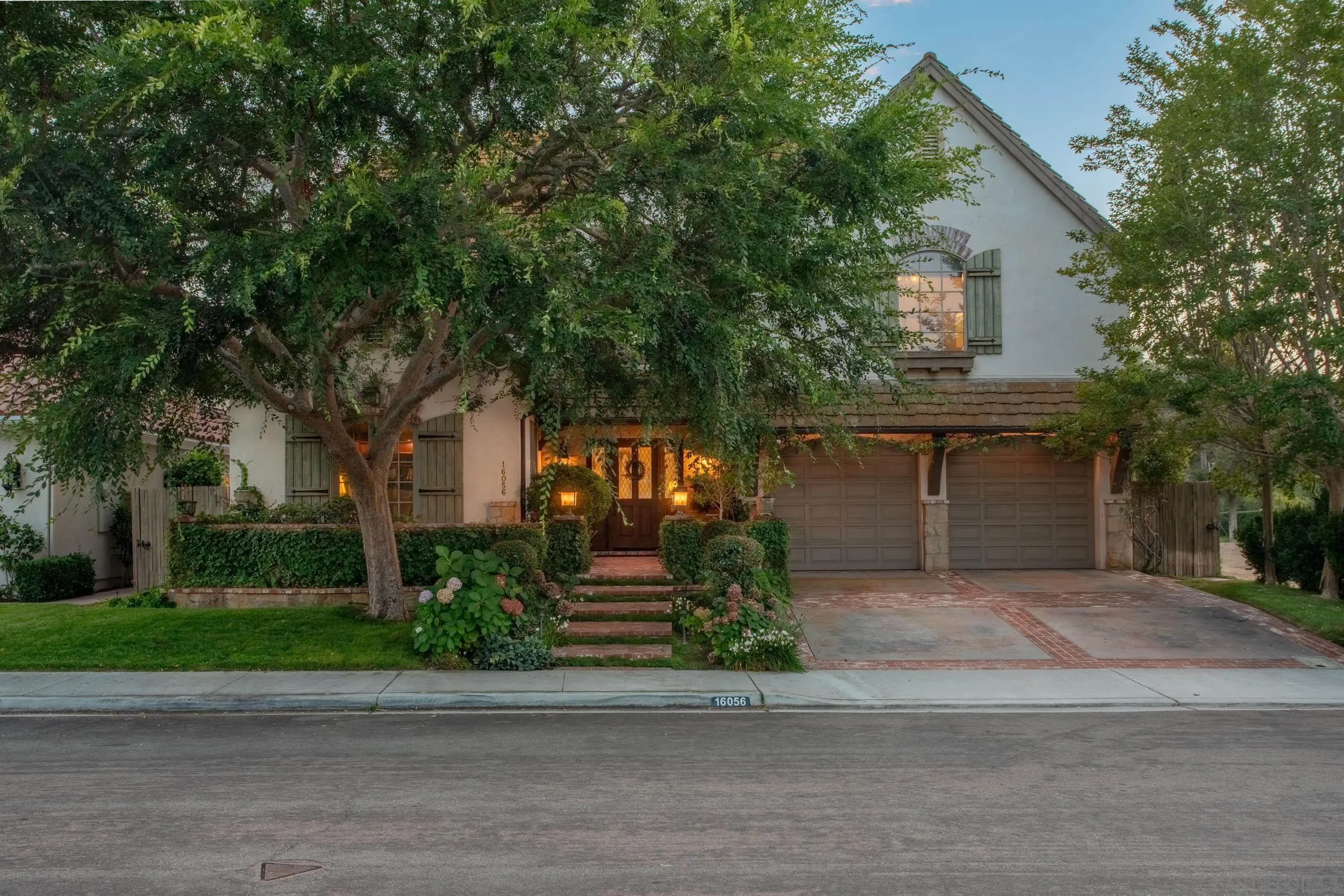 https://cdn.realtyfeed.com/cdn/127/260002393/f48cf50ad5f122a6aaed379c10196820.webp