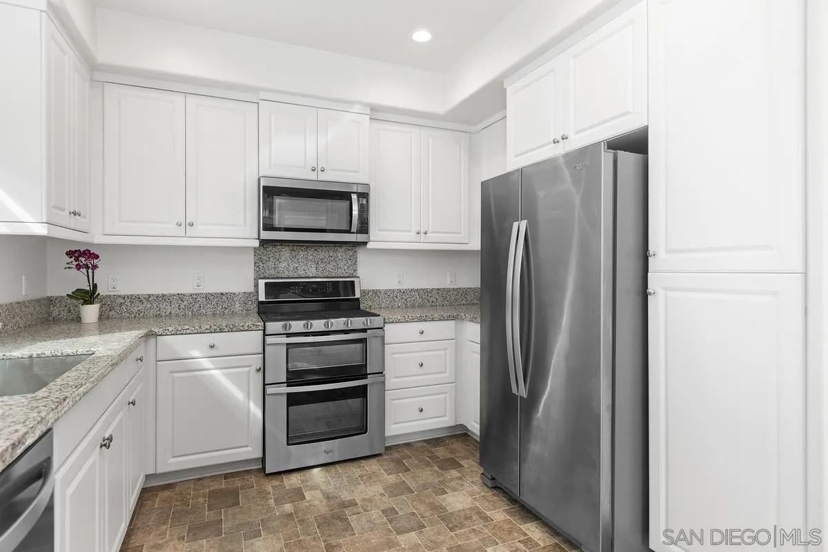 Photo #3: 260002395 Listing: Photo #3