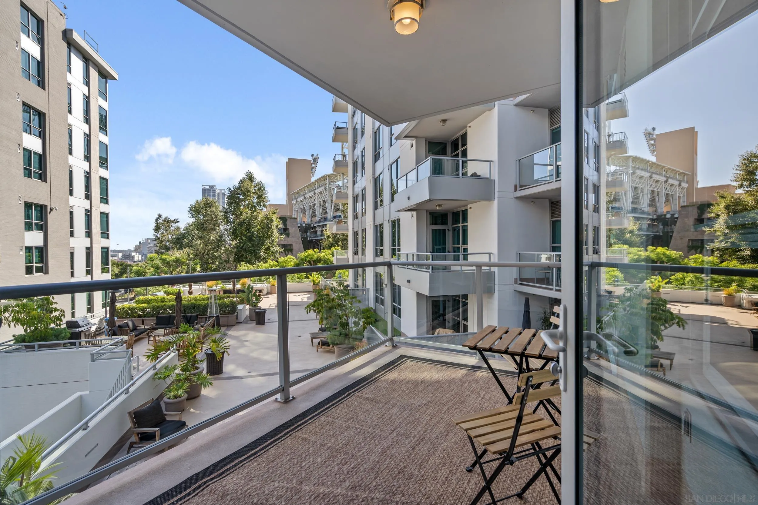 https://cdn.realtyfeed.com/cdn/127/260002398/c43554f0c9e978e3ca51b01e10ade1c7.webp