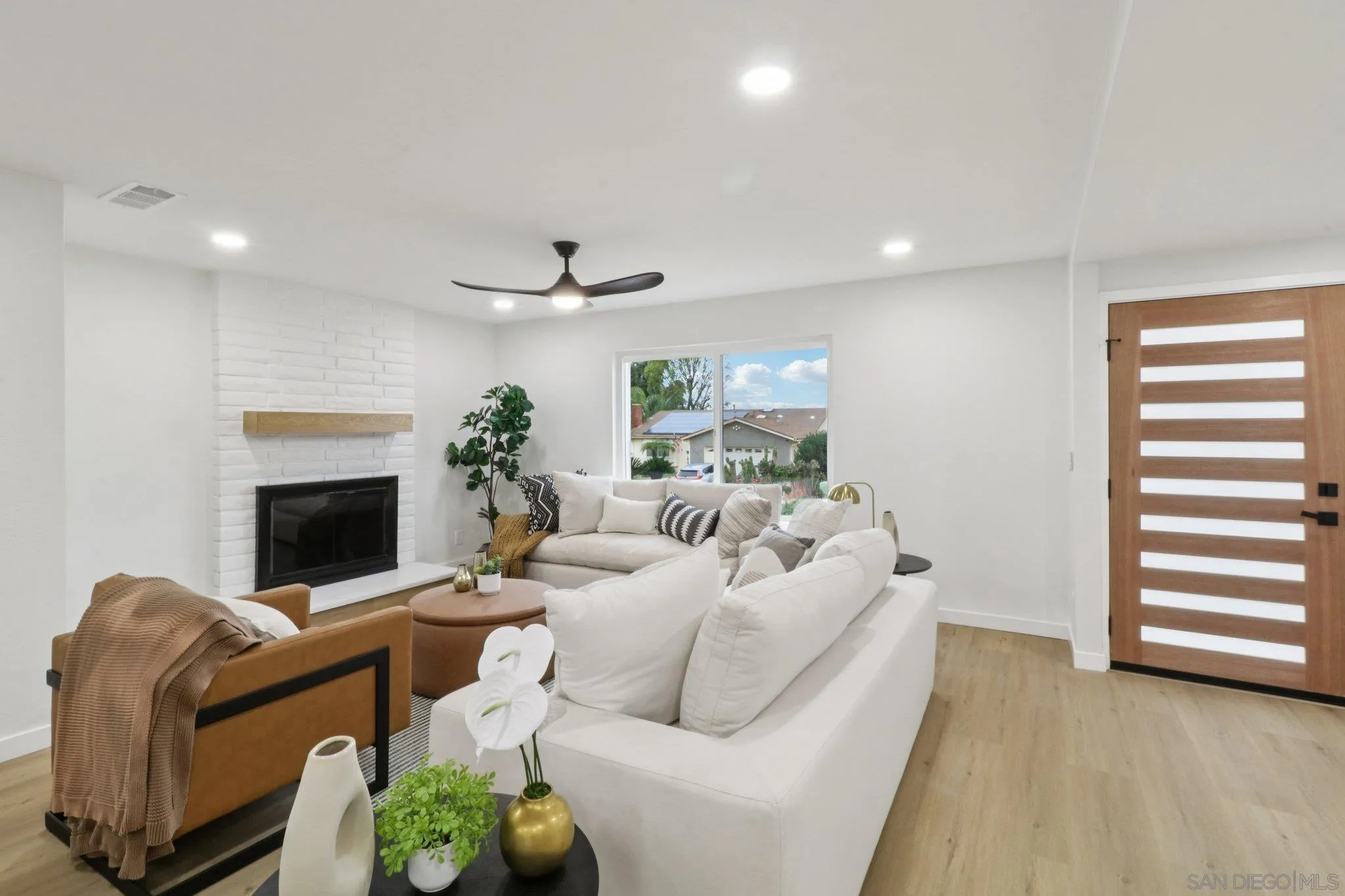 https://cdn.realtyfeed.com/cdn/127/2600024/35d653726ad392f48bae36313da96f13.webp