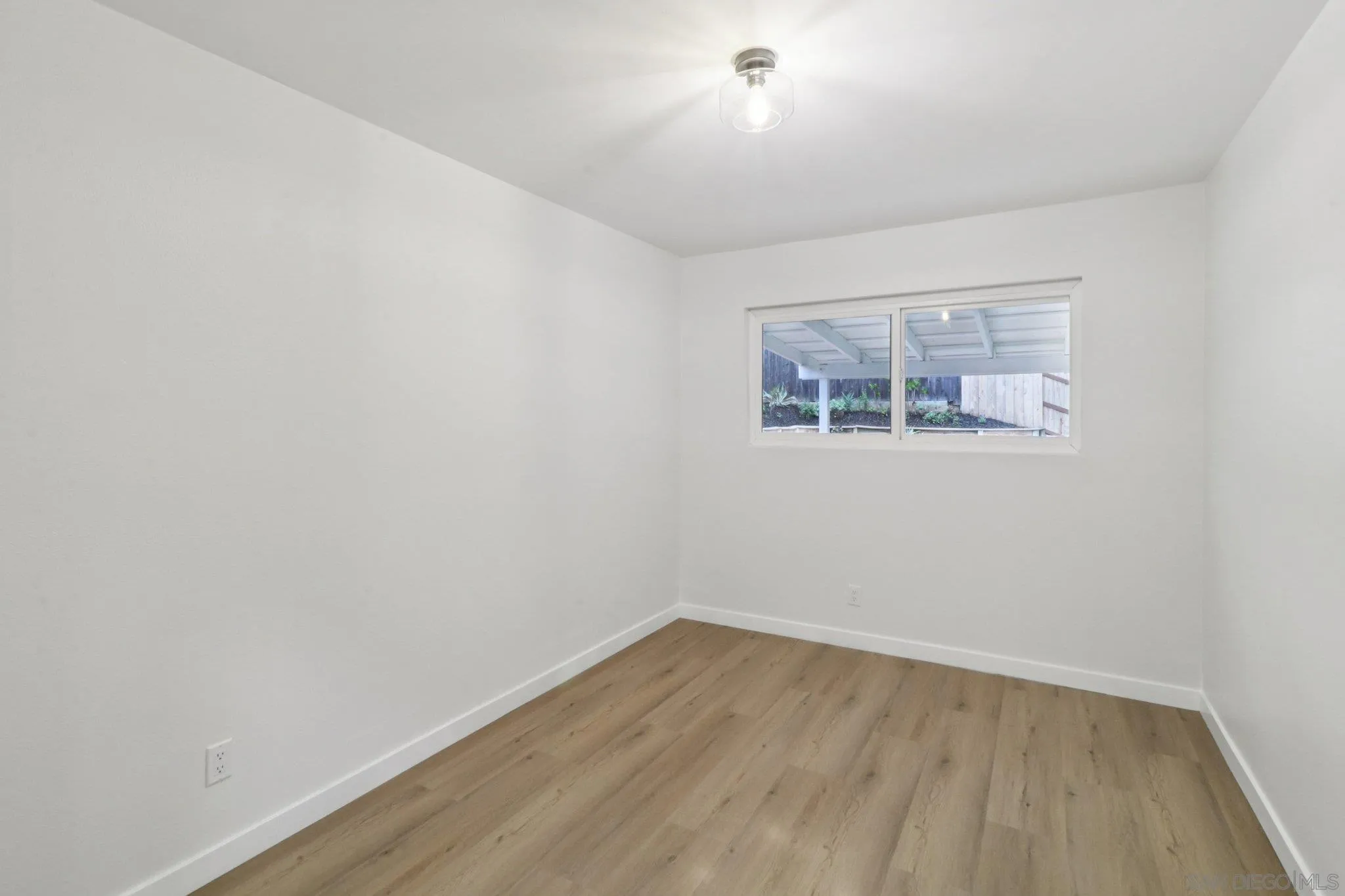 https://cdn.realtyfeed.com/cdn/127/2600024/906976d4a33b773ec16fc4818745022b.webp