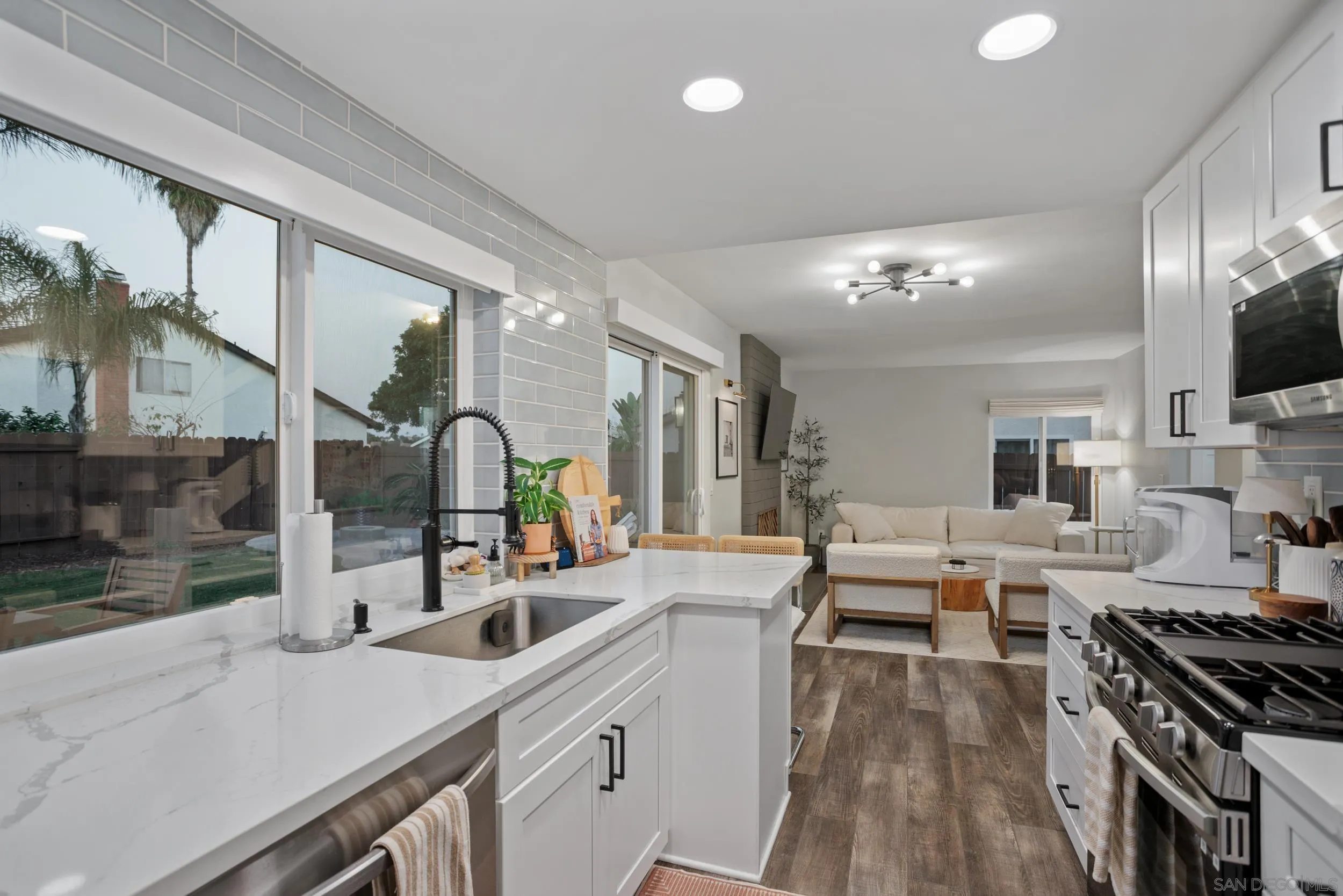 https://cdn.realtyfeed.com/cdn/127/260002400/1018def0503c7d7d16756825aec7ab8d.webp