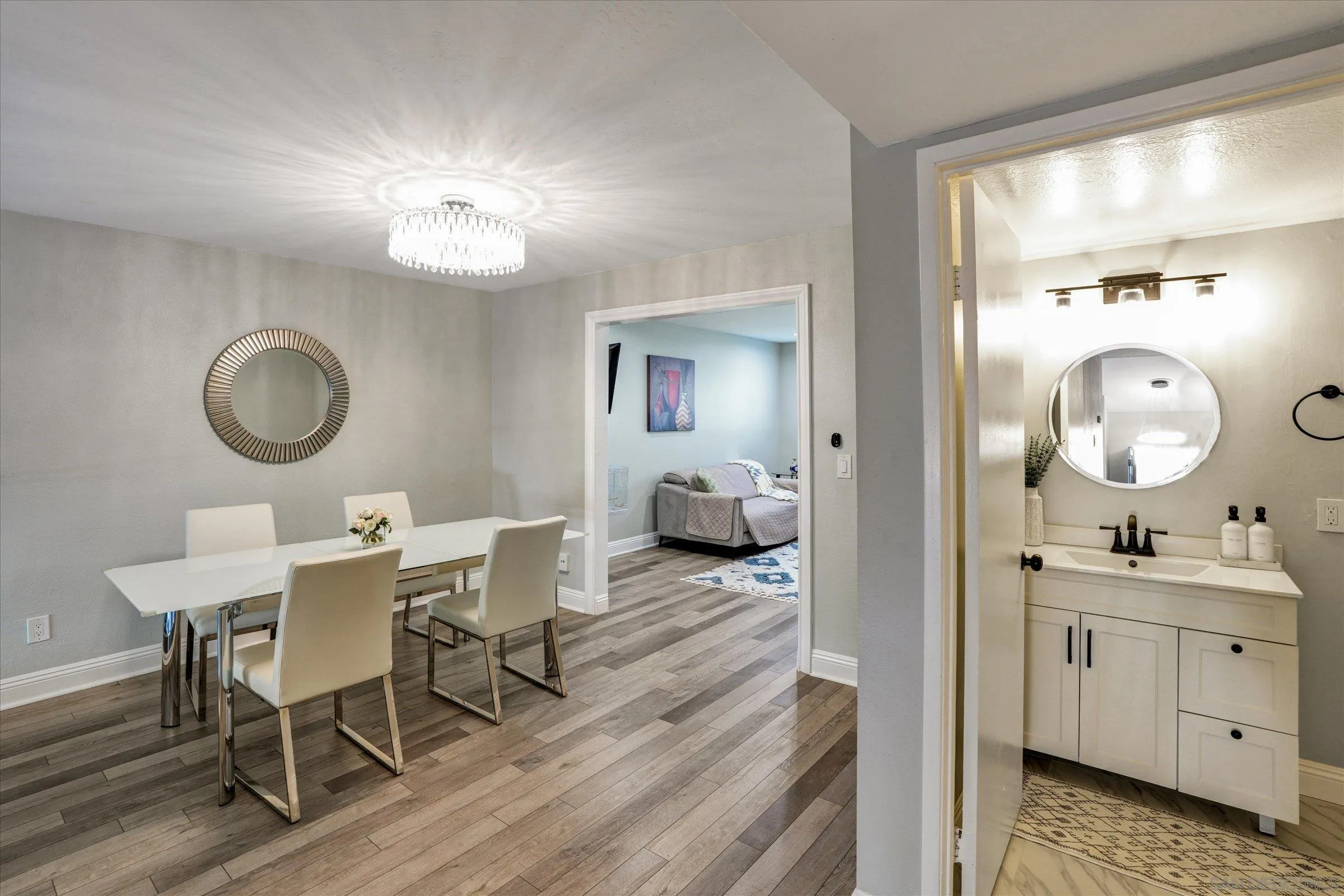 Photo #2: 260002402 Listing: Photo #2