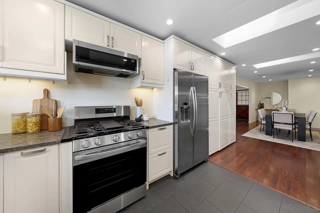 https://cdn.realtyfeed.com/cdn/127/260002403/8dbc04fd99927a94482dbed074830007.webp