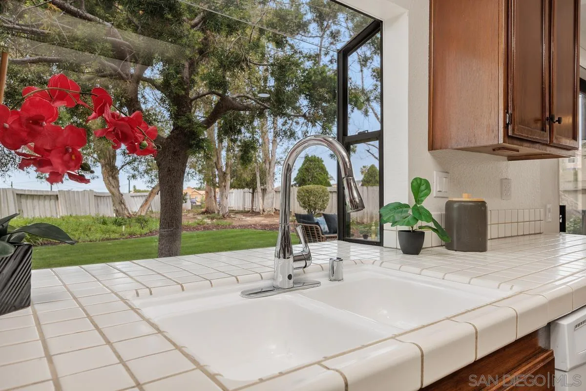 https://cdn.realtyfeed.com/cdn/127/260002408/a996c53126f5236ec1b2cb1f84ba4756.webp