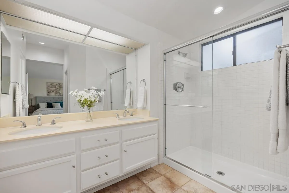 https://cdn.realtyfeed.com/cdn/127/260002408/c13eb630577d9604abb2d88659f9e426.webp