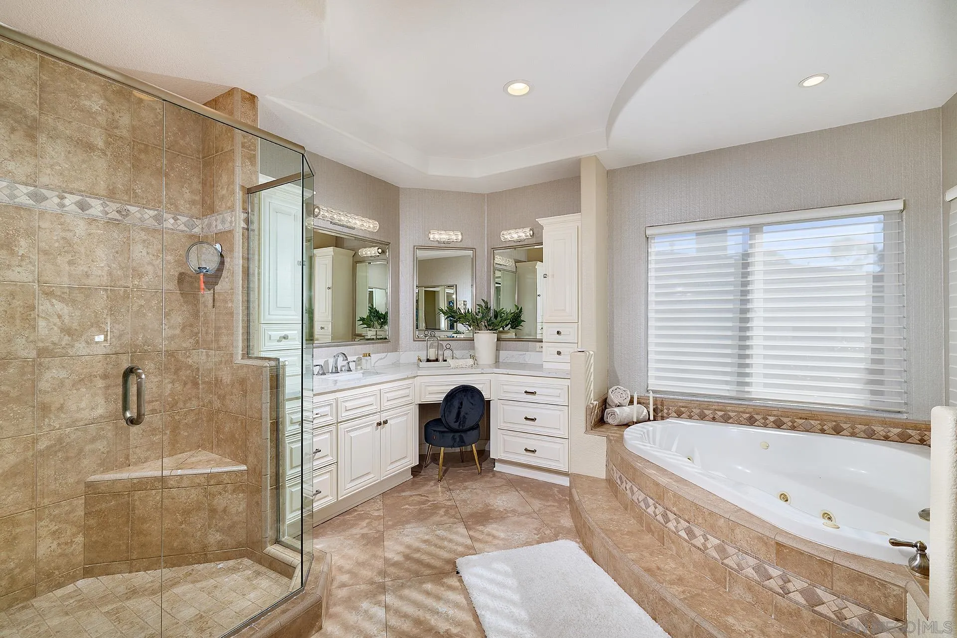 https://cdn.realtyfeed.com/cdn/127/260002409/2ca2842130546c24e82999312ab08961.webp