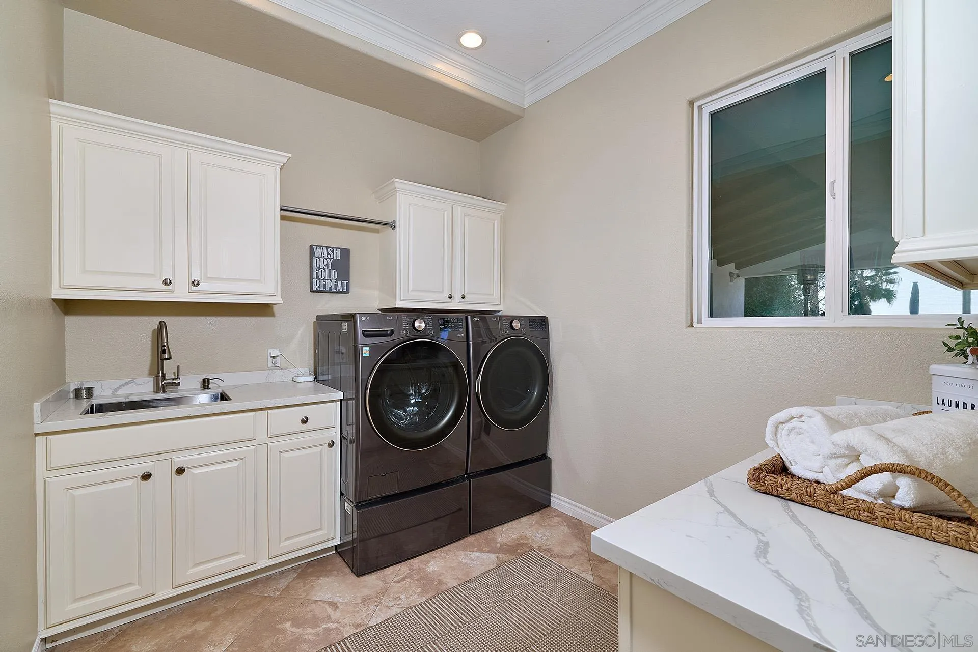 https://cdn.realtyfeed.com/cdn/127/260002409/4d11bf52014e7006f32d0f80672131b5.webp