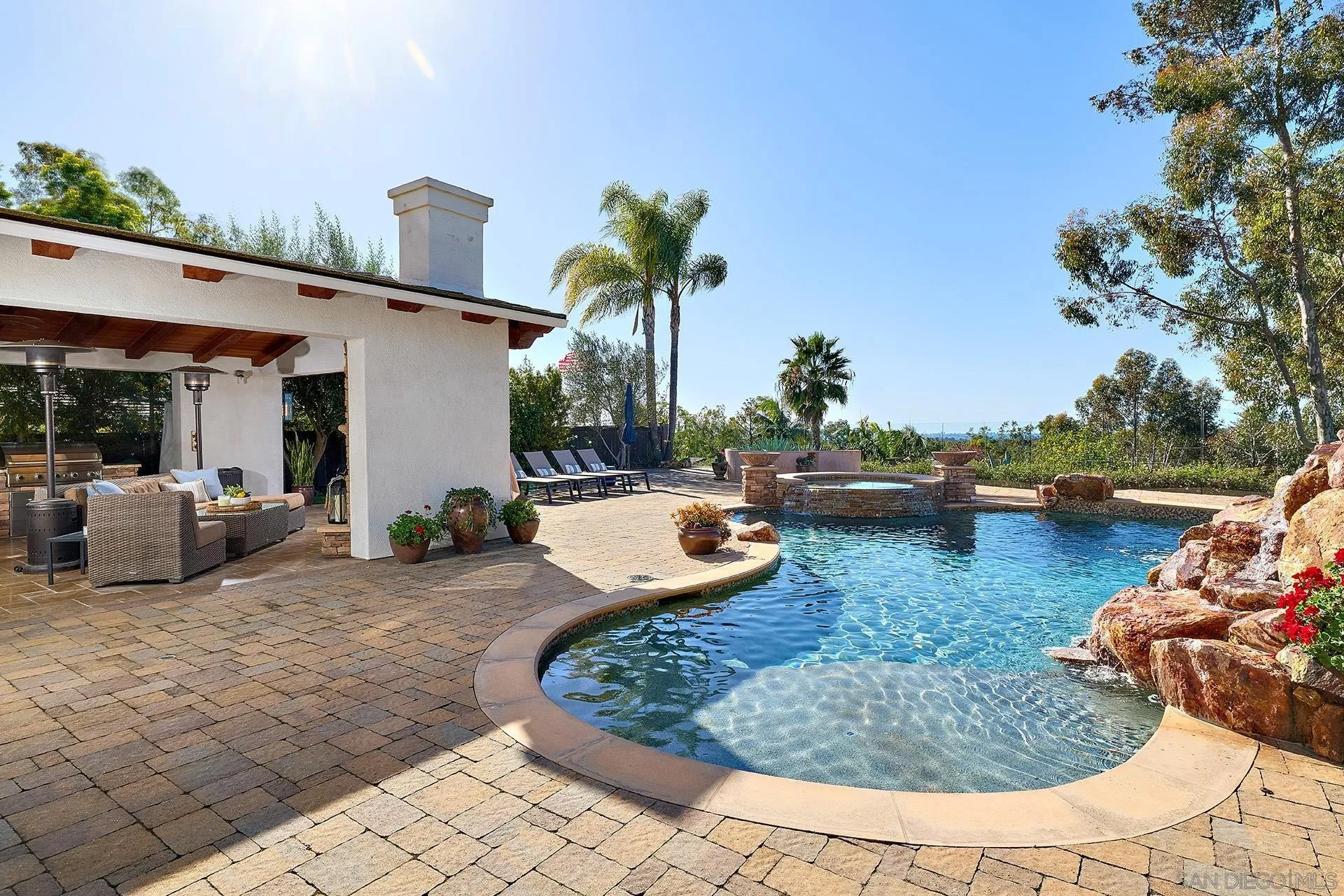 https://cdn.realtyfeed.com/cdn/127/260002409/913cc8d84b76c32139259dd65570b370.webp