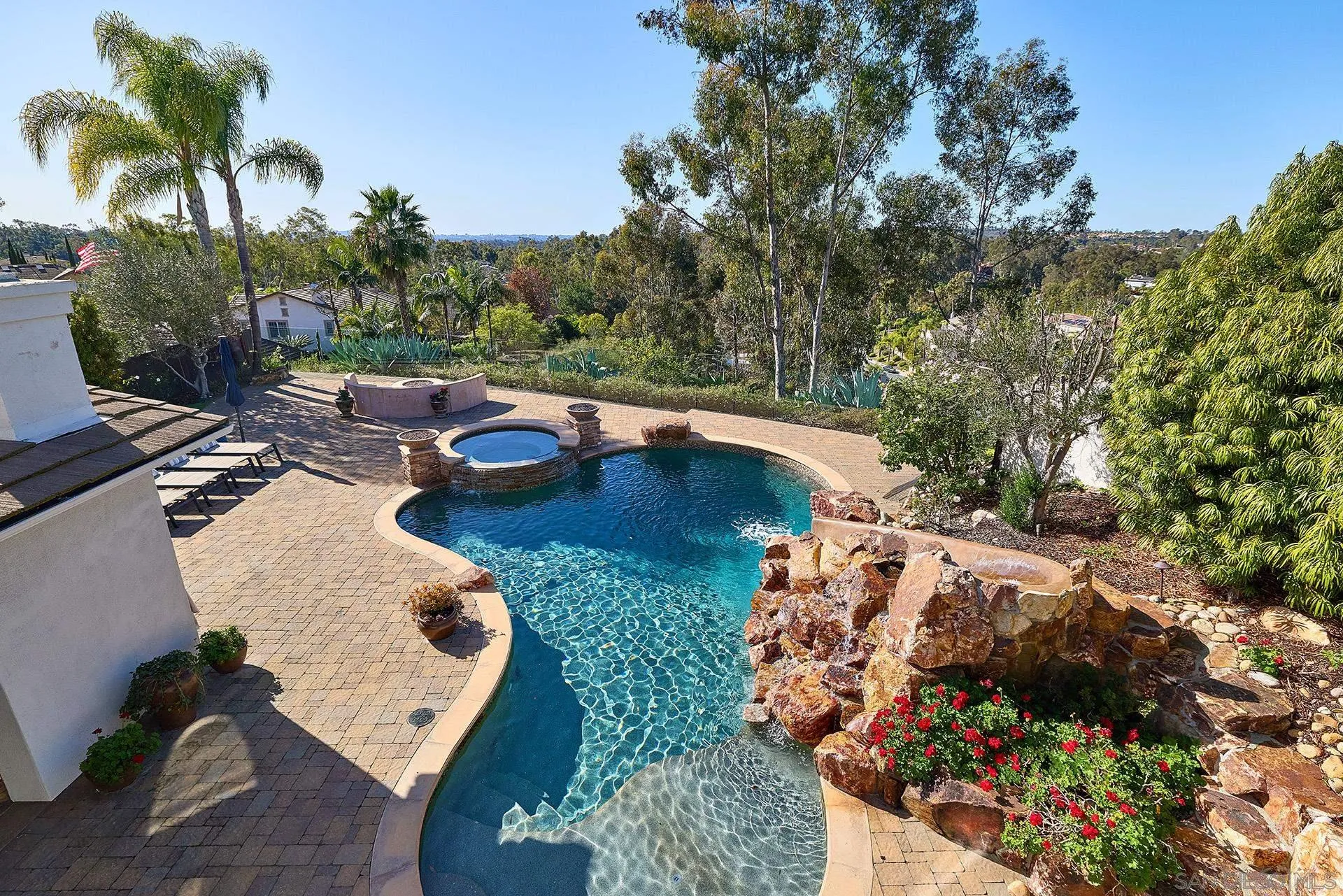 https://cdn.realtyfeed.com/cdn/127/260002409/aaaf856a89d2a8b083902bd9a70b6643.webp