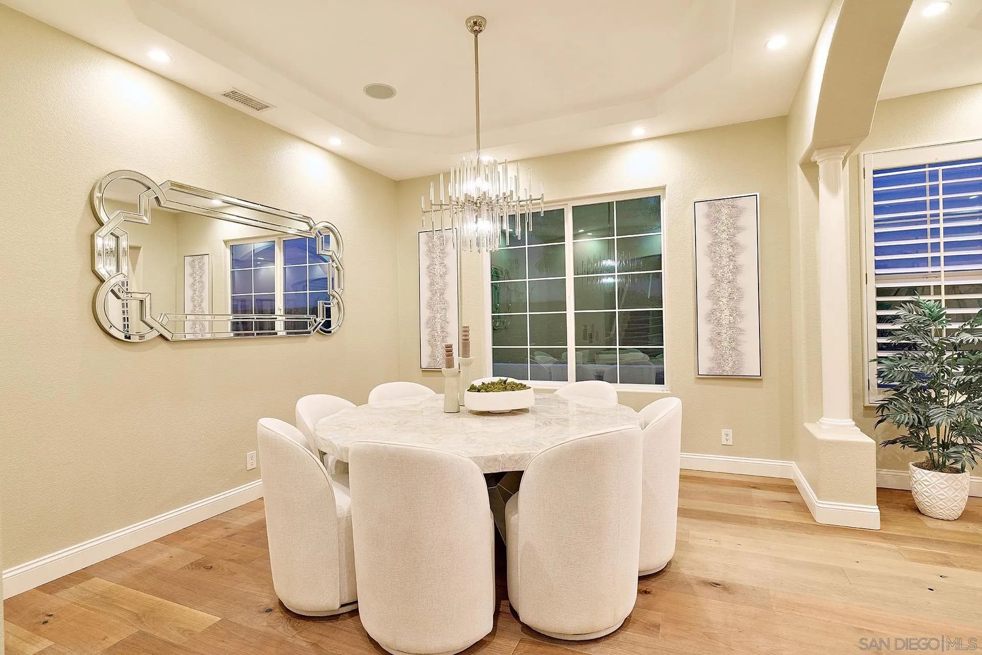 https://cdn.realtyfeed.com/cdn/127/260002409/ba9366d0f6a6045af85ee975af191530.webp