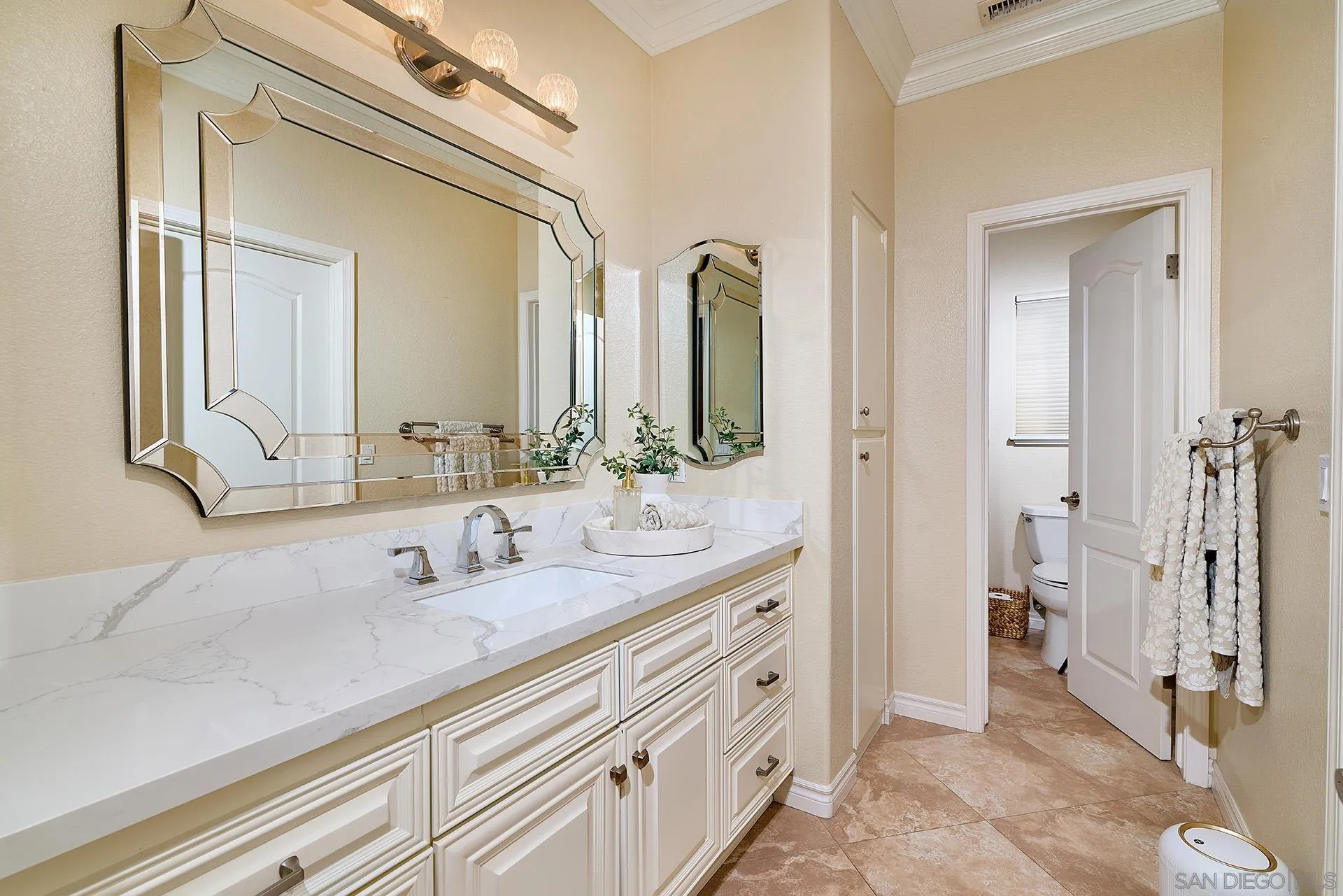 https://cdn.realtyfeed.com/cdn/127/260002409/cafa173da5f99a5016913aa9a40f3b9e.webp