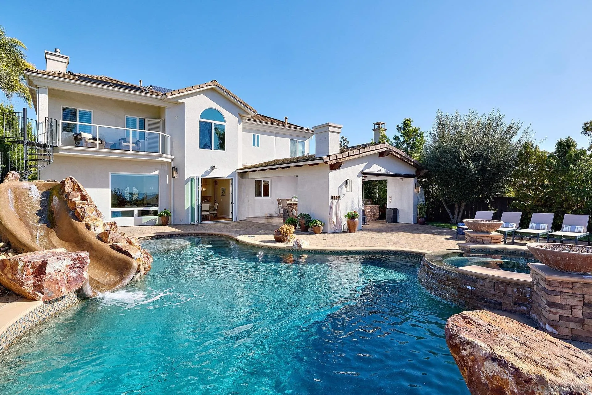 https://cdn.realtyfeed.com/cdn/127/260002409/e17a1e0d609146b3337945ab0fc2d866.webp