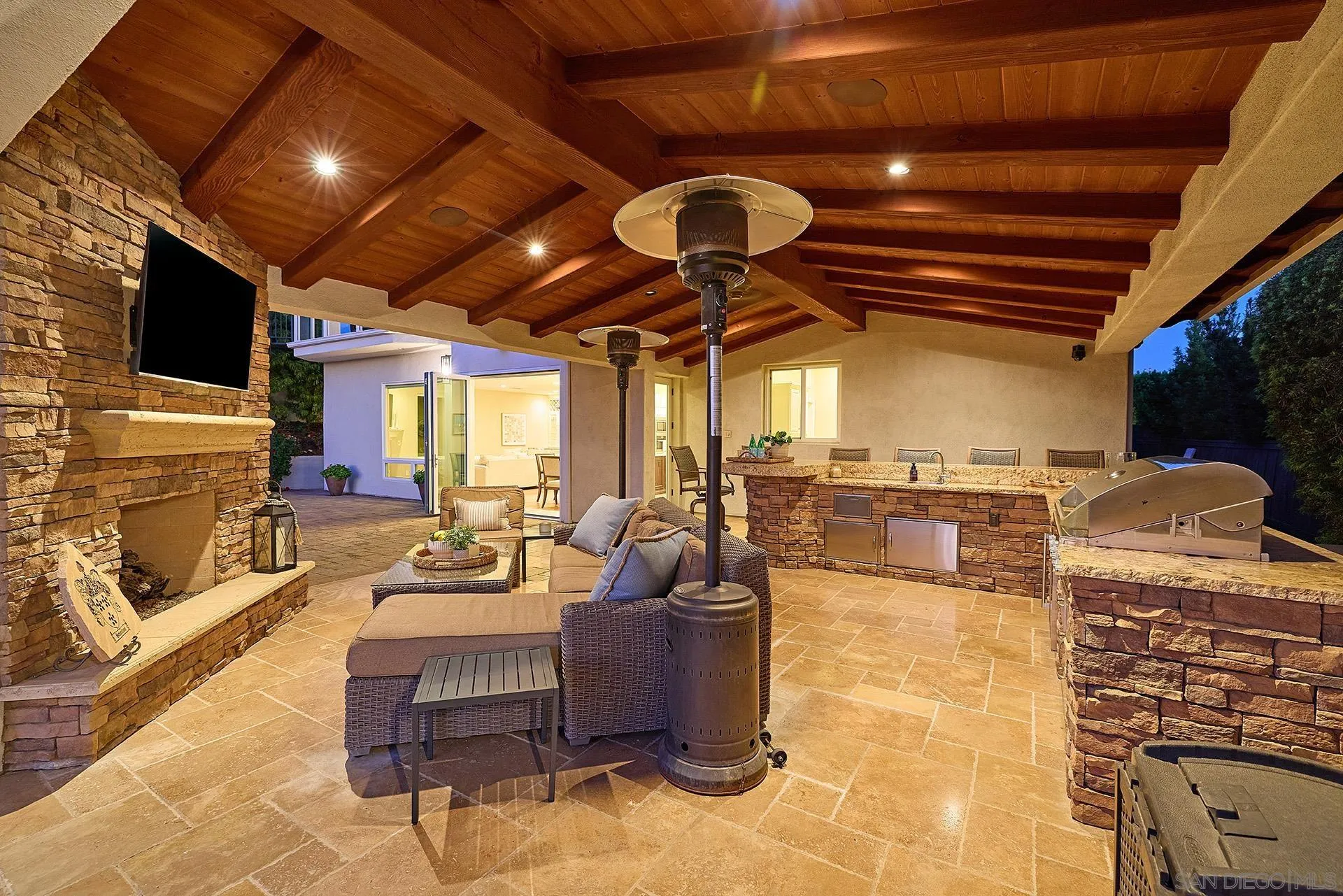 https://cdn.realtyfeed.com/cdn/127/260002409/ee5fc1841311078a1d8e5925ecb7434e.webp