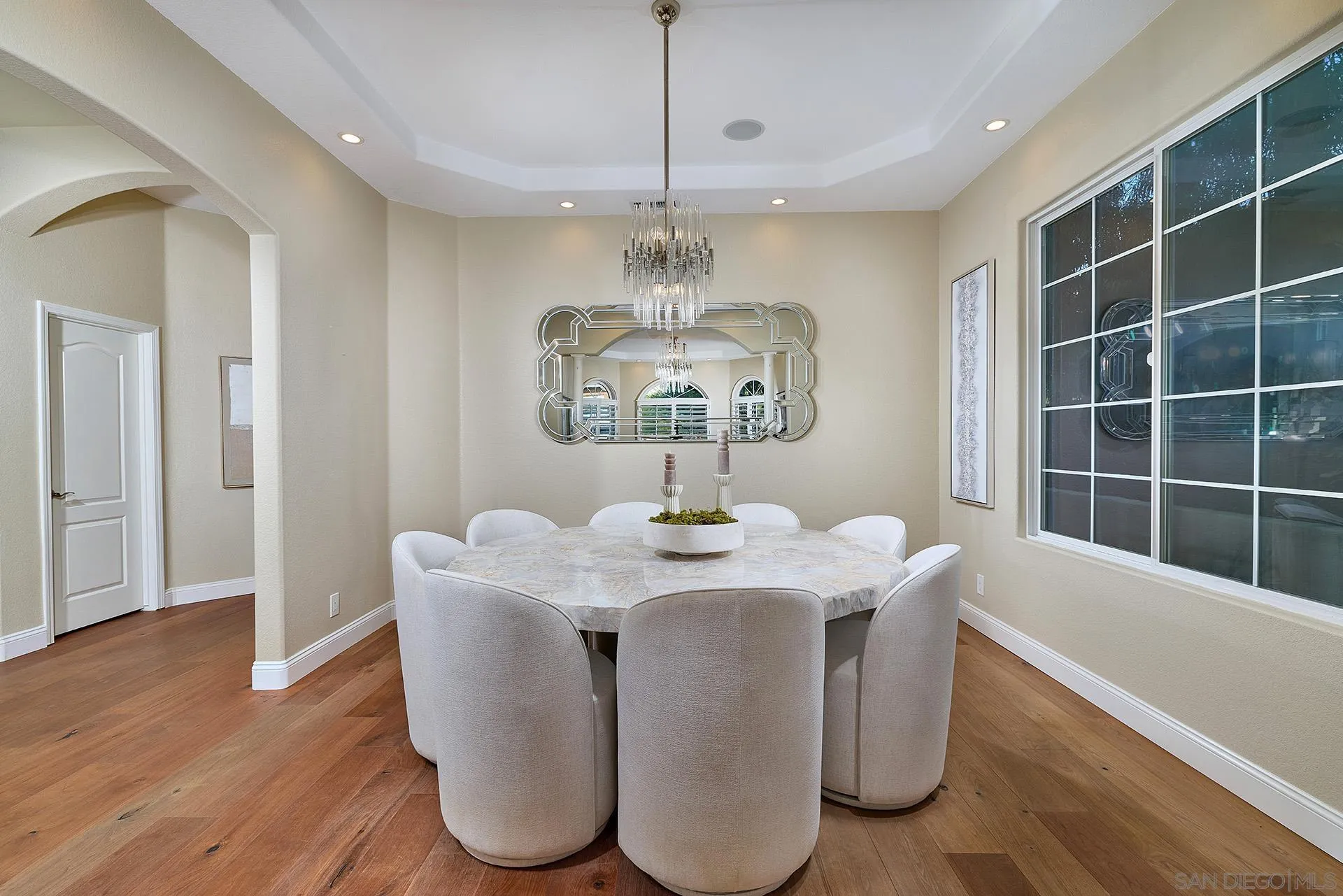 https://cdn.realtyfeed.com/cdn/127/260002409/f58be14631aec26343b38d8e4f136fa6.webp