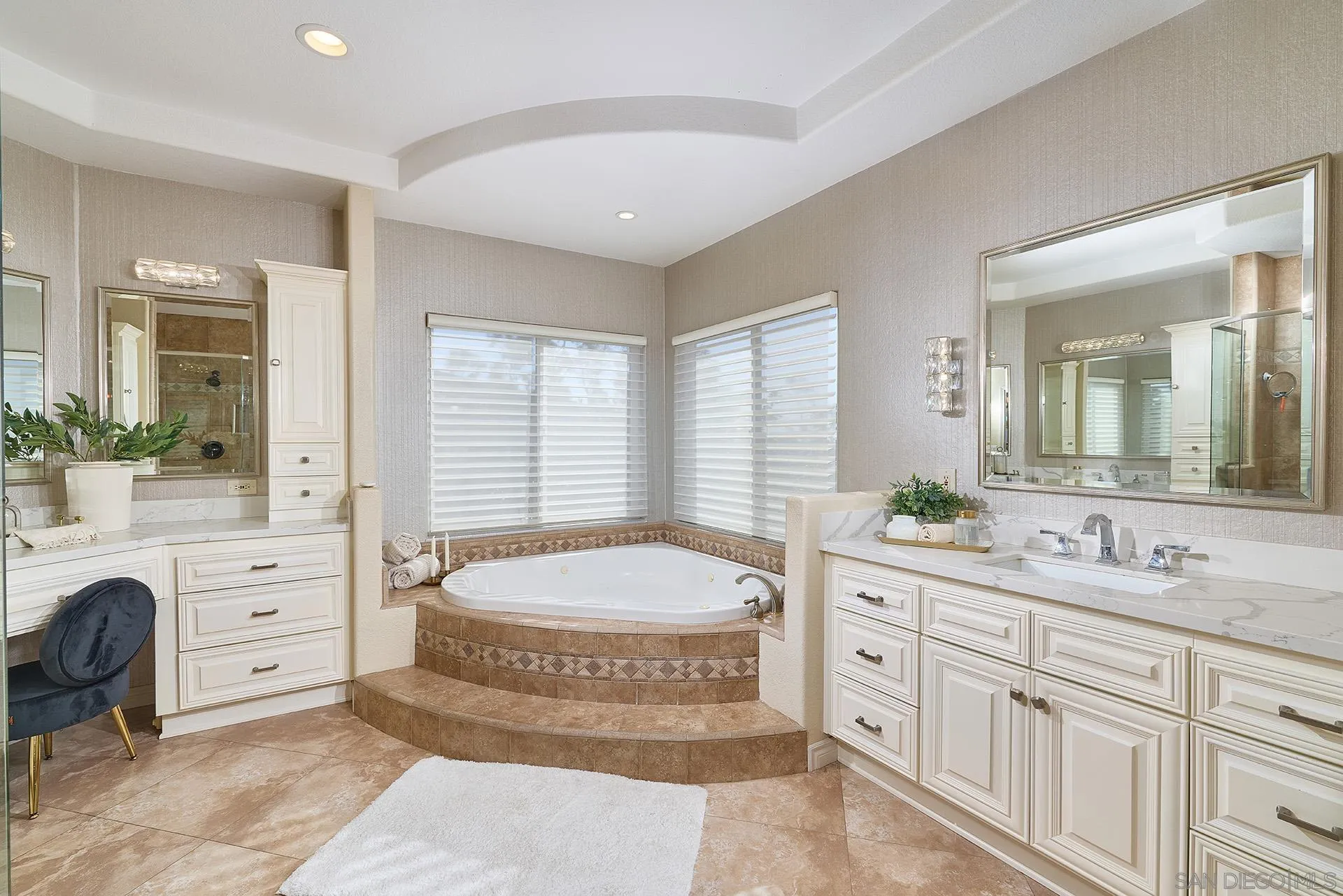 https://cdn.realtyfeed.com/cdn/127/260002409/ff61e248703cb62796834df83925a8bd.webp