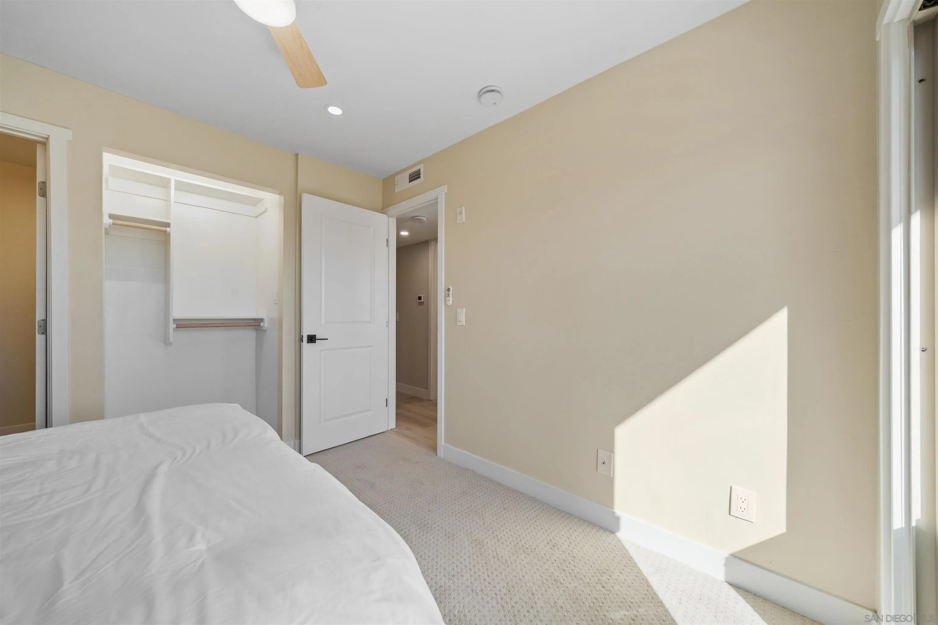 https://cdn.realtyfeed.com/cdn/127/260002410/17b64c3007ff60fc90919e0e85a7b5c8.webp