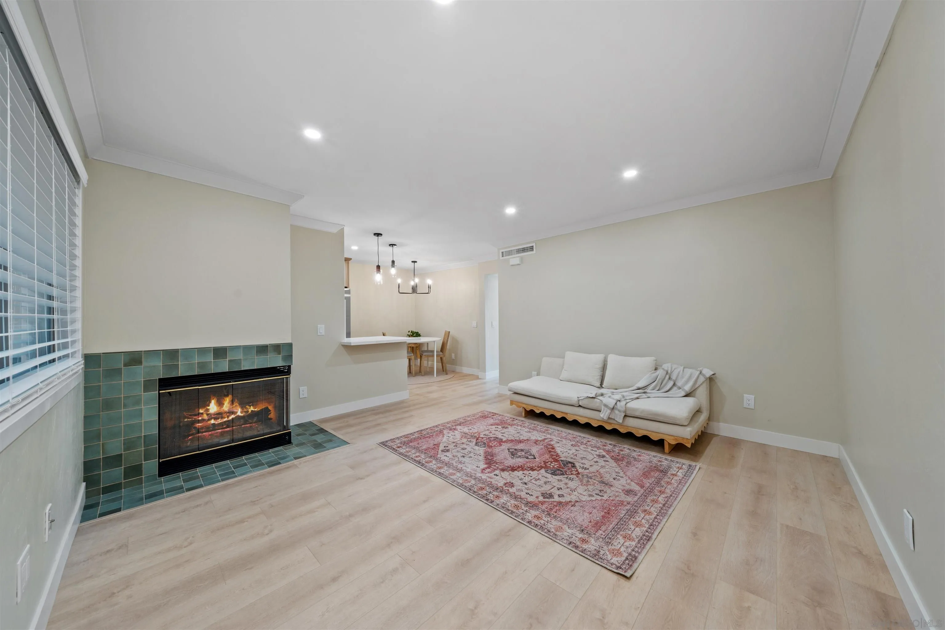 https://cdn.realtyfeed.com/cdn/127/260002410/7911abccd3685c6f51c0f88debf75bc4.webp