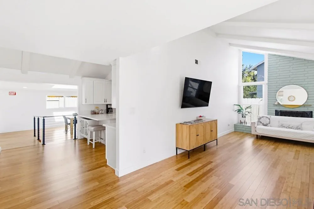 https://cdn.realtyfeed.com/cdn/127/260002415/08c05361ec0af064871d17e219b3f28e.webp