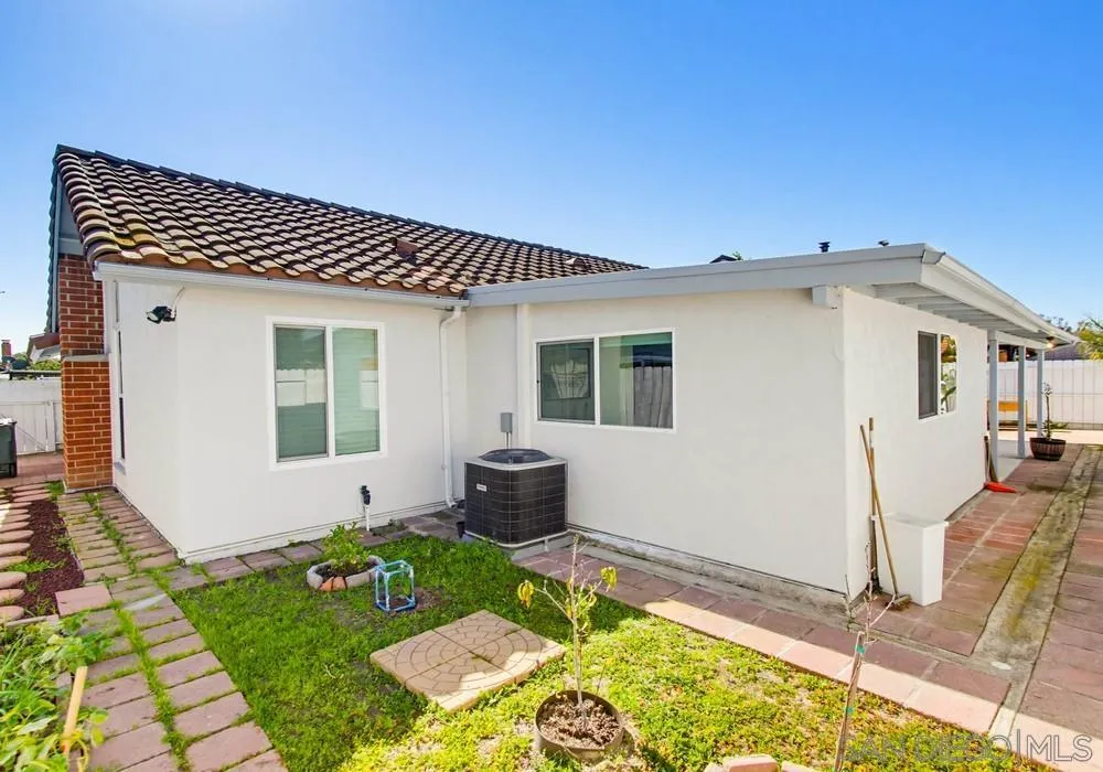 https://cdn.realtyfeed.com/cdn/127/260002415/12f8e67bf1f94acf925f1330b941b808.webp