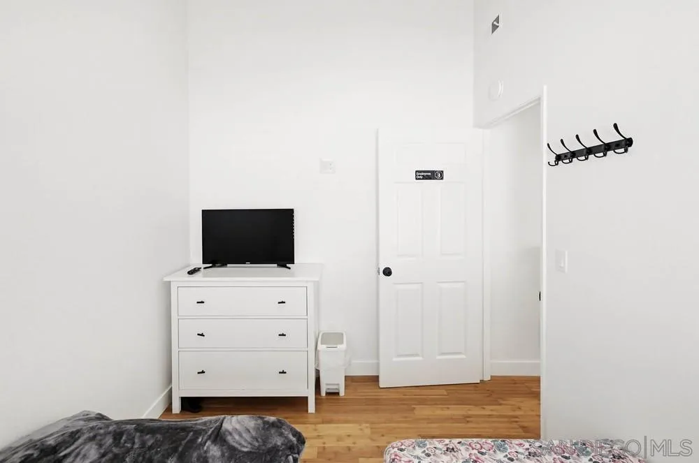 https://cdn.realtyfeed.com/cdn/127/260002415/285f3acb043487a4decf966a74f03d23.webp