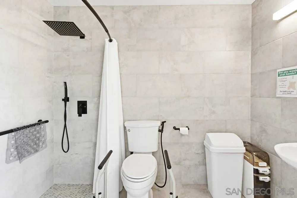 https://cdn.realtyfeed.com/cdn/127/260002415/c1046d61cc6761f42ef88bc5772032a8.webp