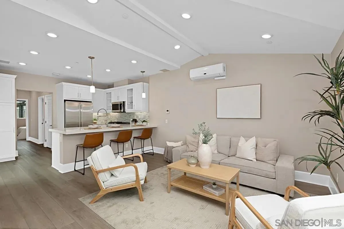 Photo #2: 260002418 Listing: Photo #2