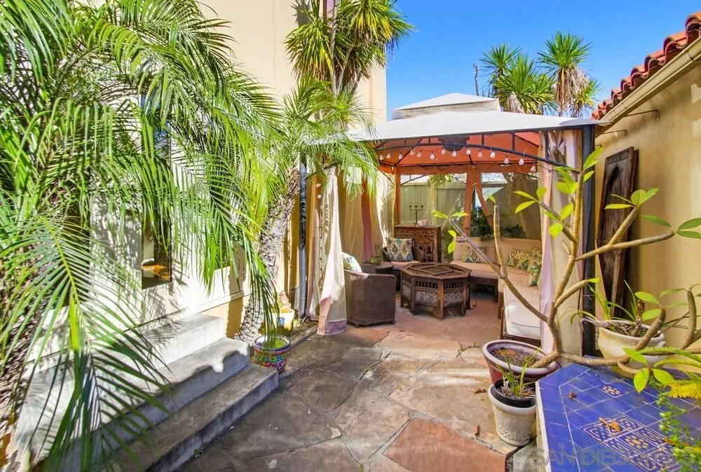 https://cdn.realtyfeed.com/cdn/127/260002422/3c95719f05aed71bd77e78126a5c63e9.webp