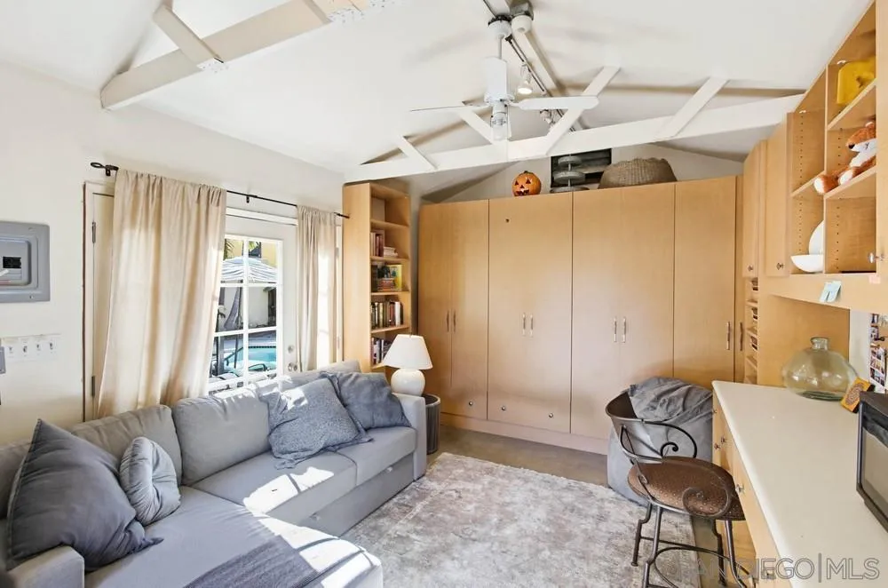 https://cdn.realtyfeed.com/cdn/127/260002422/92b7d2fdb8c5856b7922435fdf86106c.webp