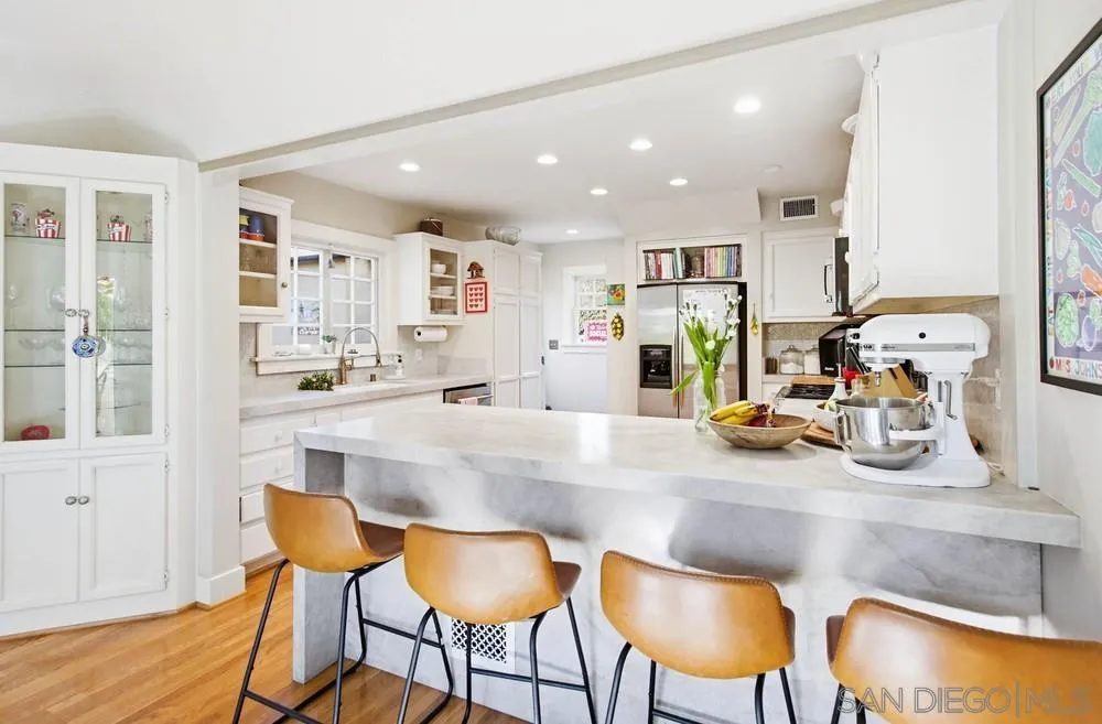 https://cdn.realtyfeed.com/cdn/127/260002422/ba1a0f67650745f9ae2abb8ce8e41e62.webp