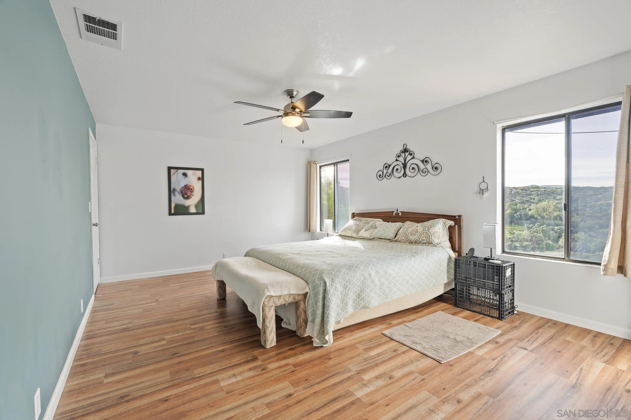 https://cdn.realtyfeed.com/cdn/127/260002439/162a591ad1a556889256950a1587ea05.webp