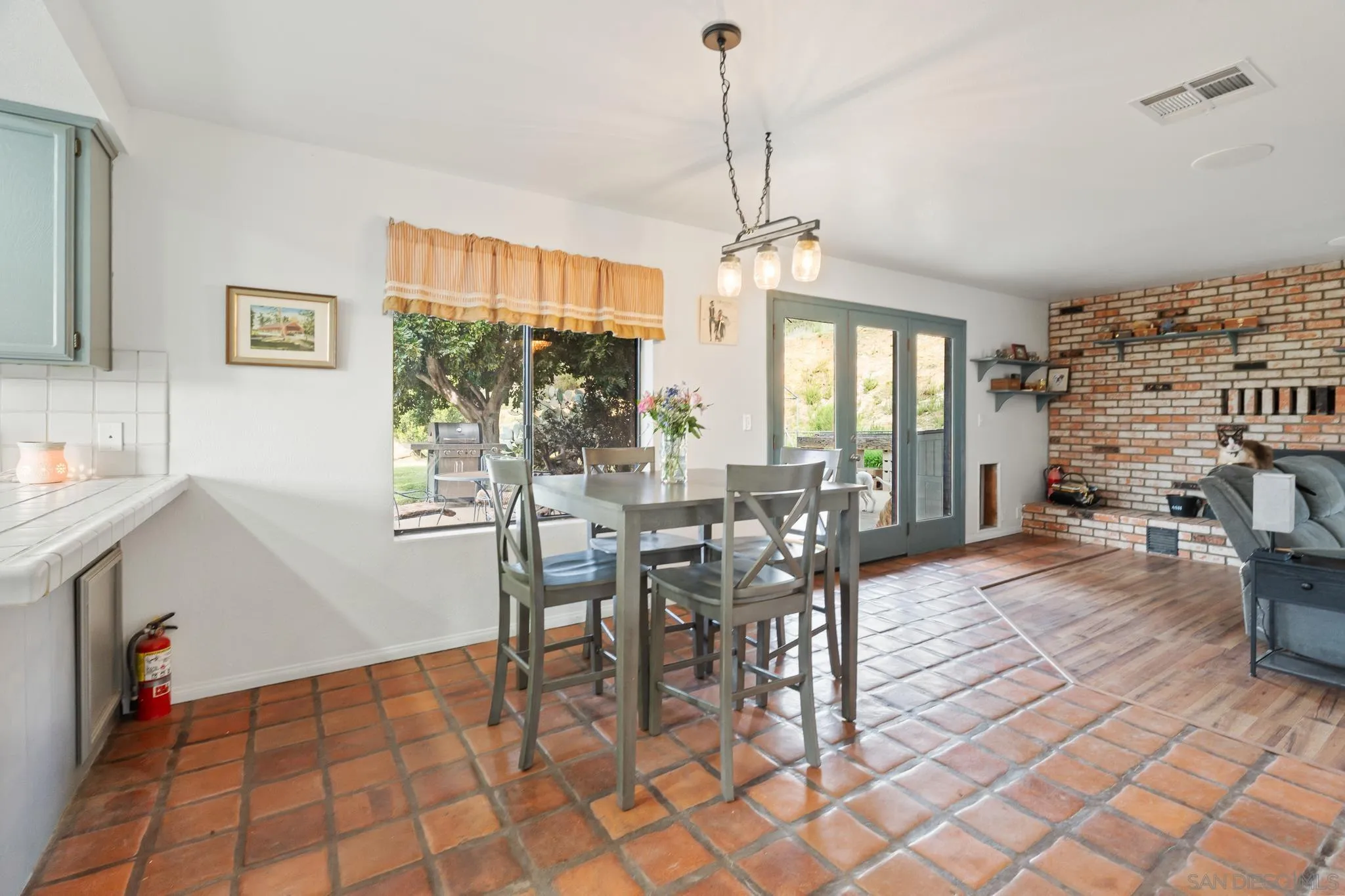 https://cdn.realtyfeed.com/cdn/127/260002439/9c69f6c01598396d4c200ac975536f1d.webp