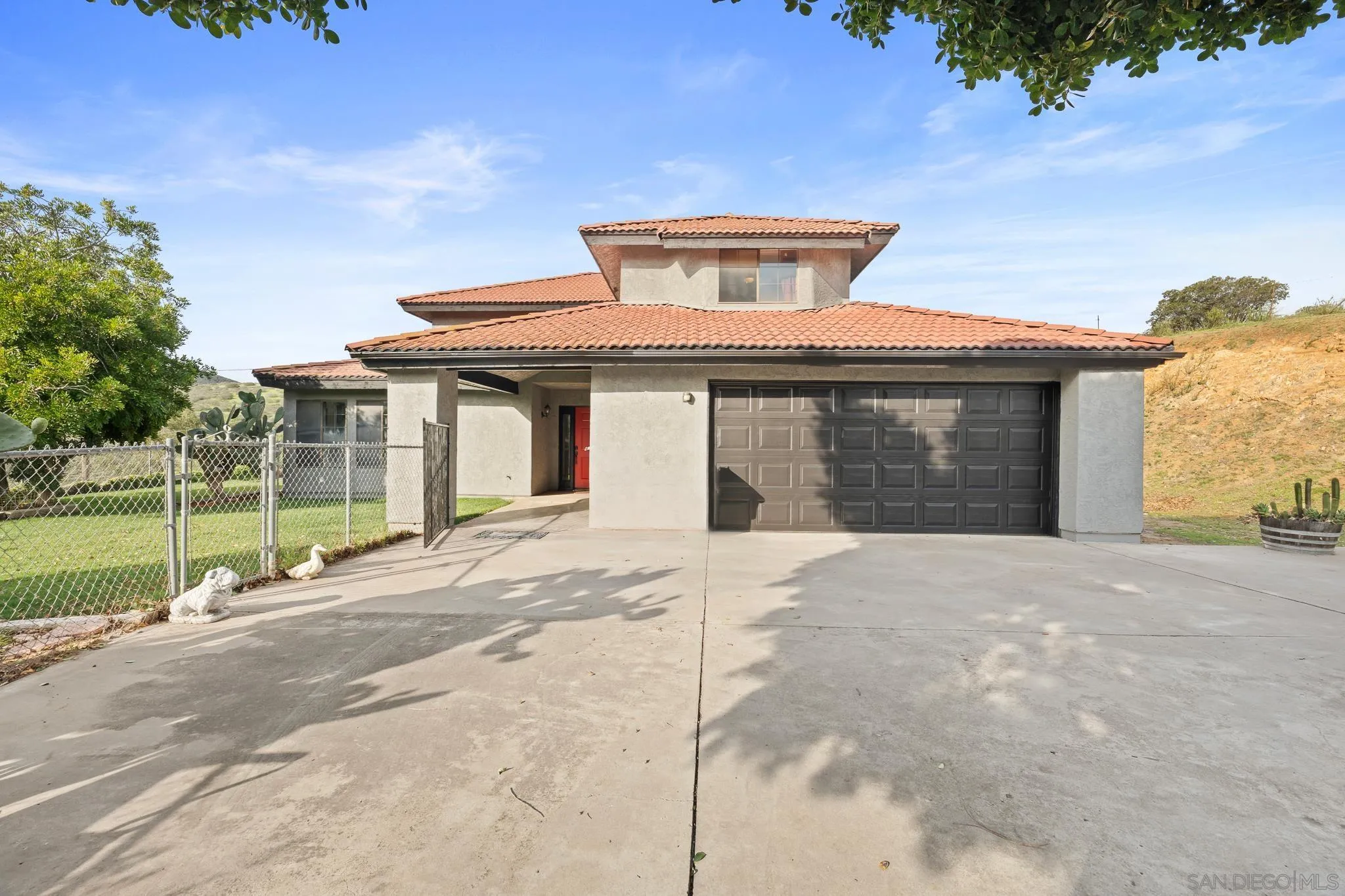 https://cdn.realtyfeed.com/cdn/127/260002439/c209e3292913a35feb57c305420f53f9.webp